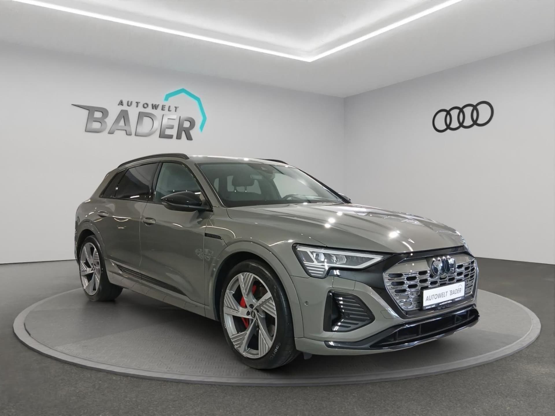 Audi Q8 e-tron S line