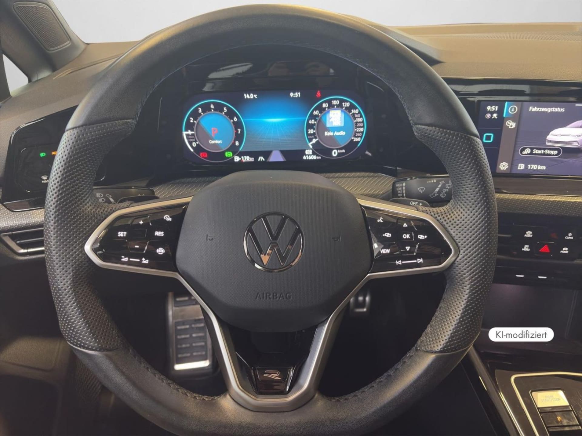 Volkswagen Golf R-Line