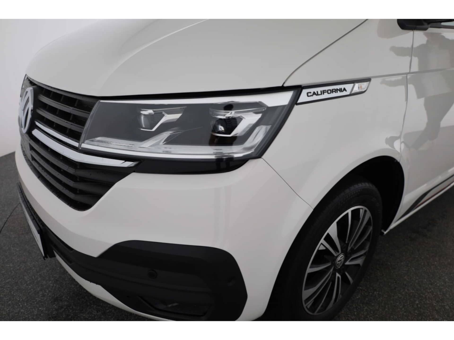 Volkswagen T6.1 California Ocean