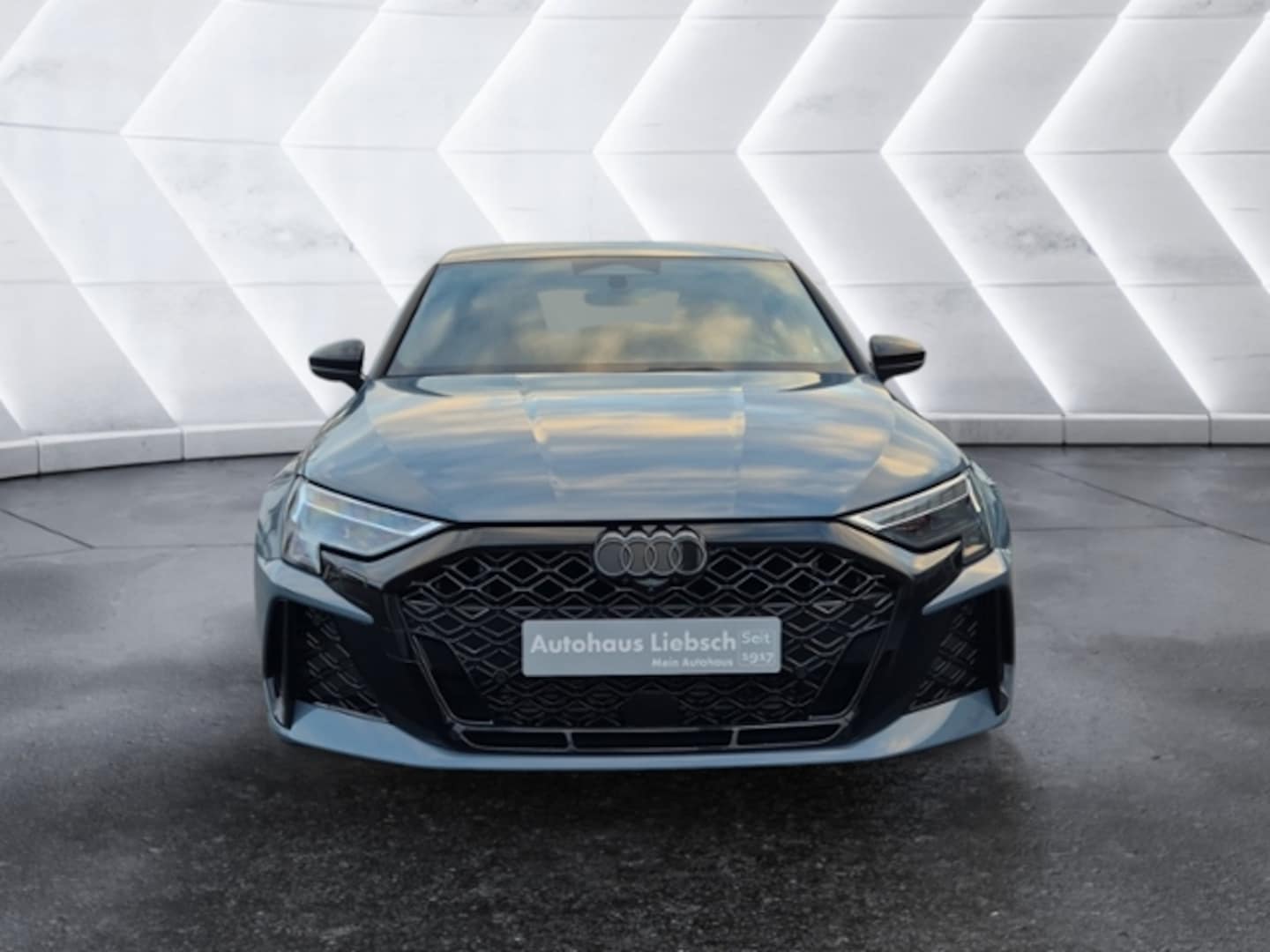 Bild über Audi RS 3 Sportback TFSI quattro 294 kW S tronic - für weitere Informationen kontaktieren Sie den Audi Partner
