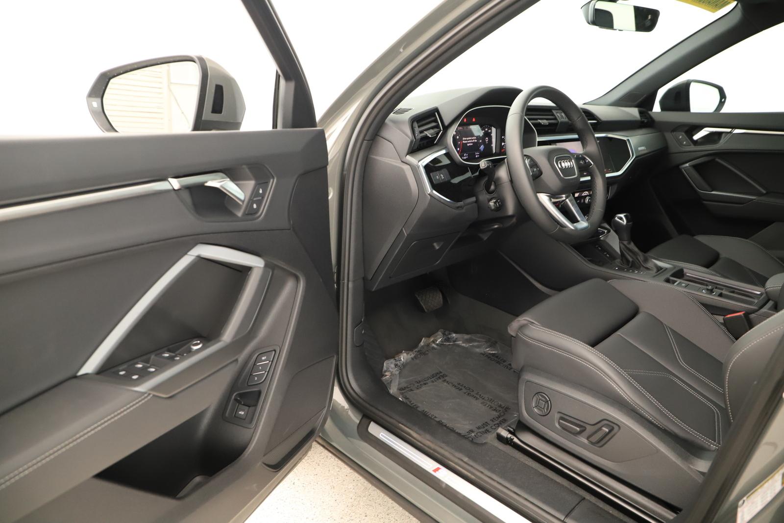 2025 Audi Q3 S Line Premium - Photo 14