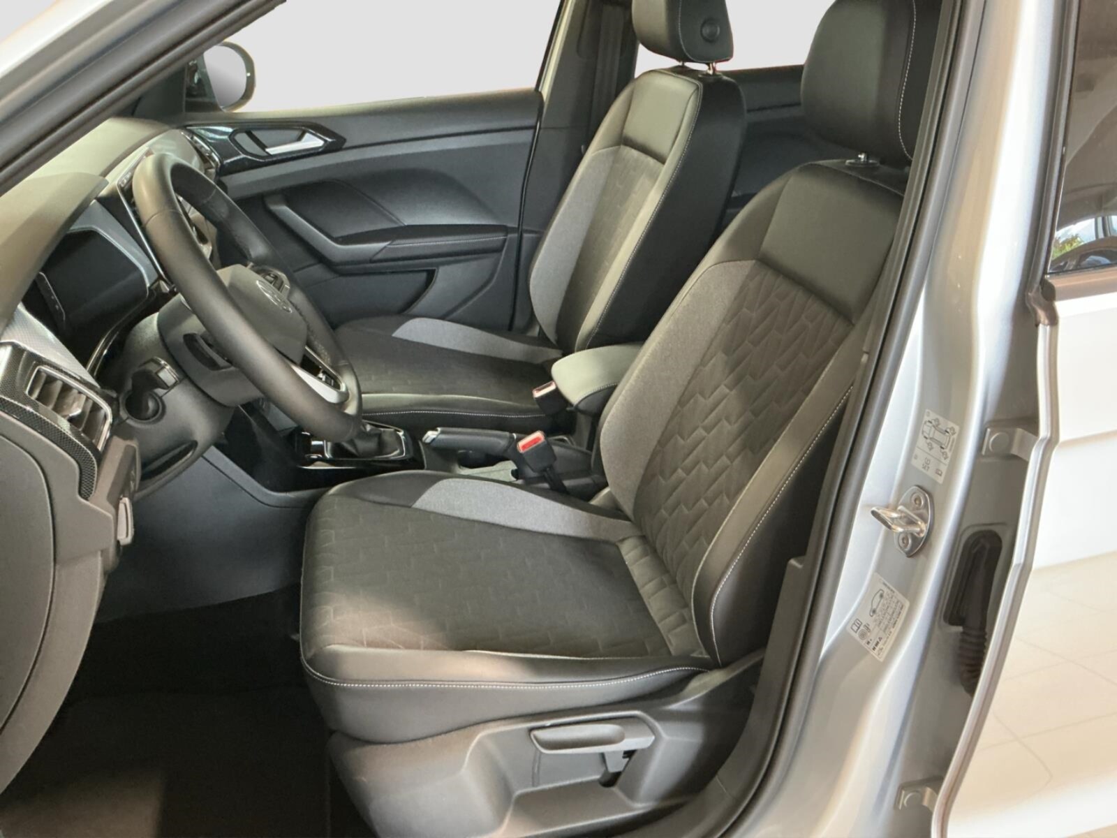 Volkswagen T-Cross – Bild 10
