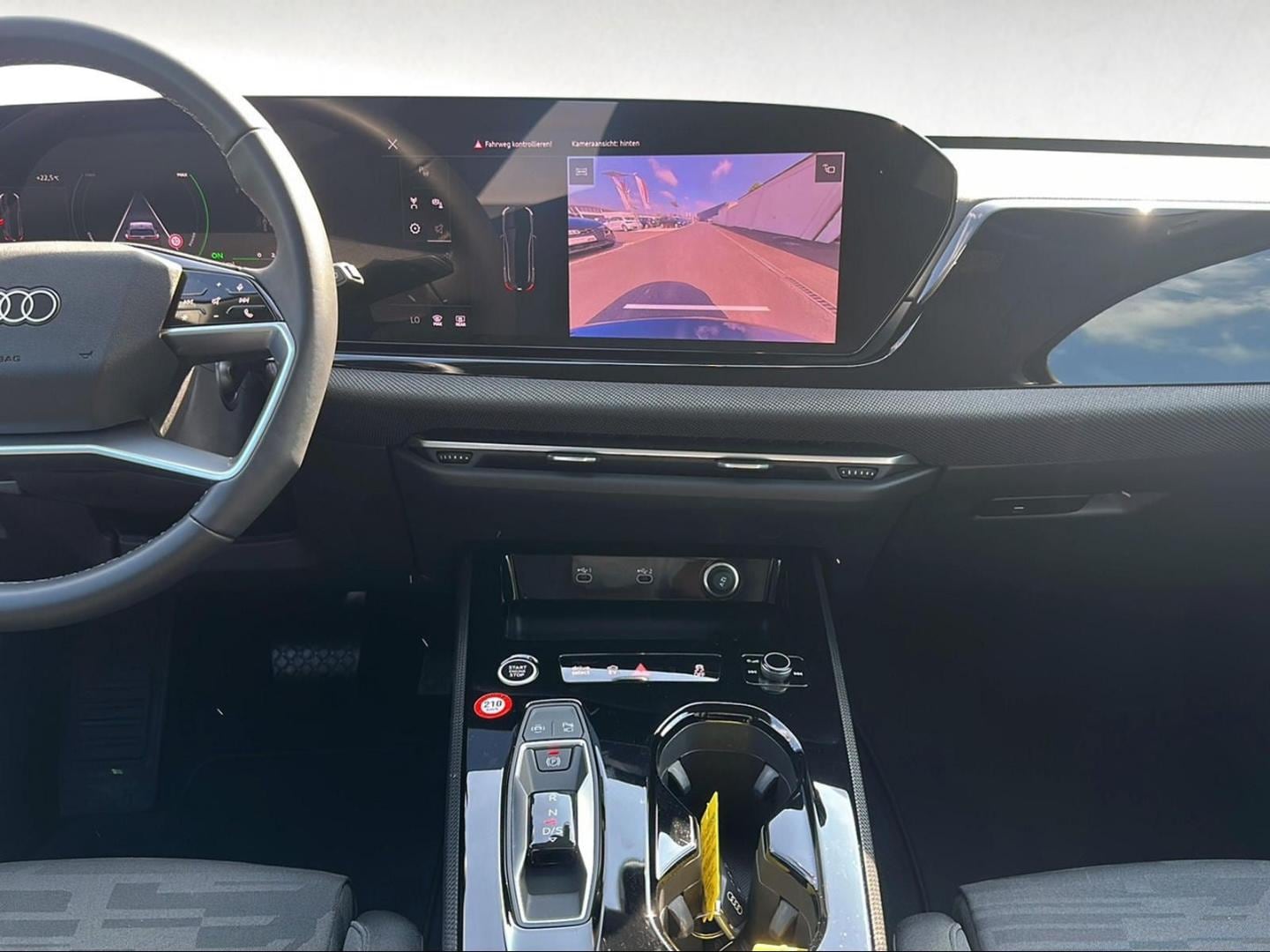 Bild über Audi A5 Avant e-hybrid e-hybrid quattro 220 kW S tronic - für weitere Informationen kontaktieren Sie den Audi Partner