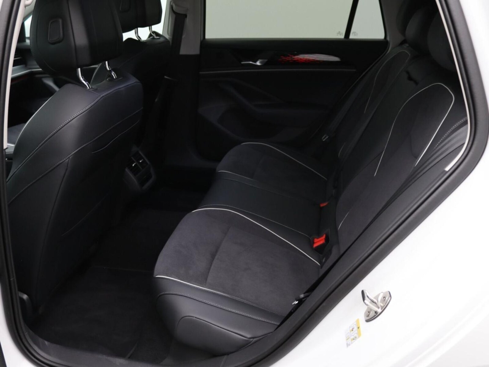 Volkswagen Passat – Bild 13