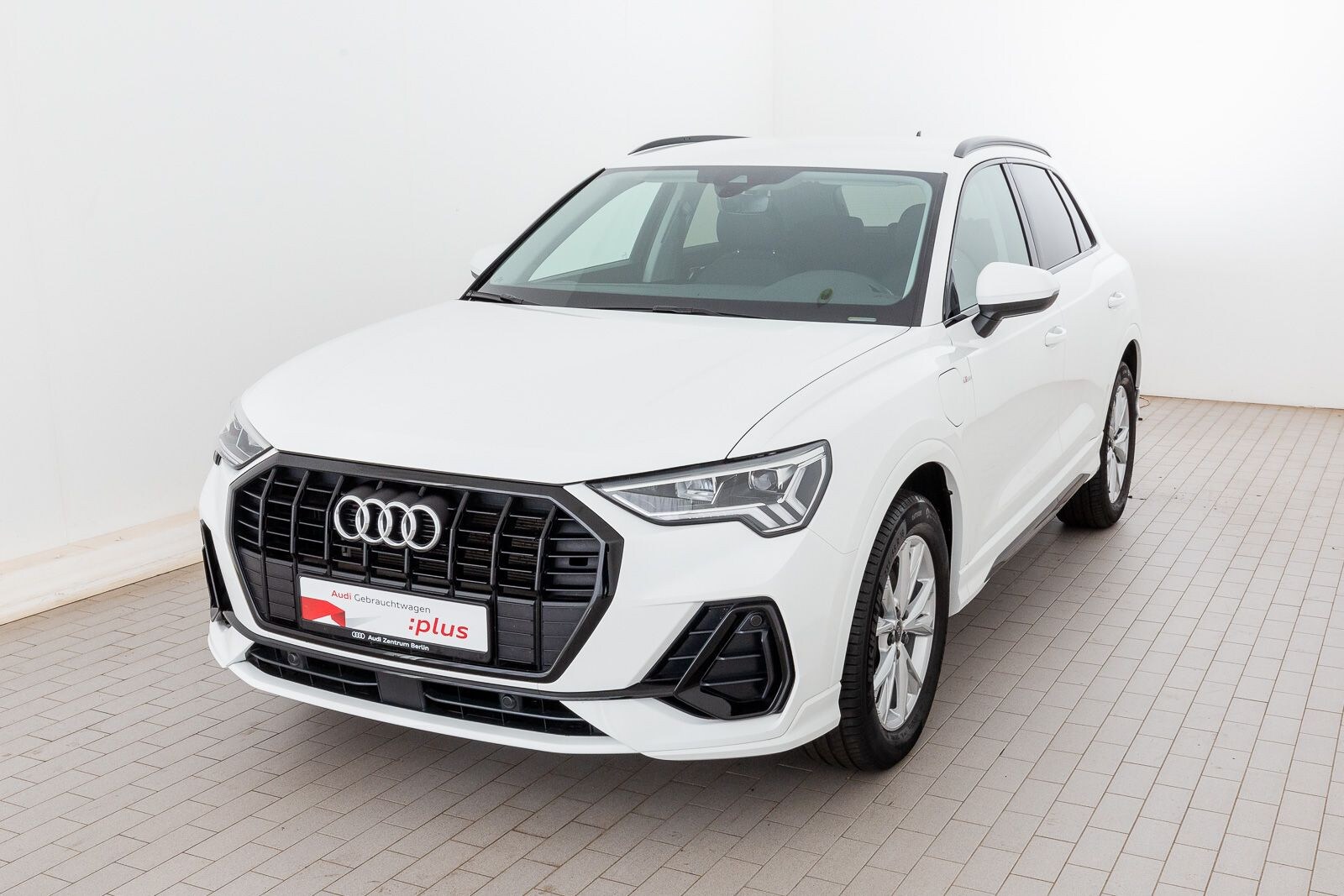 Image about Audi Q3 TFSI e 45 TFSI e S tronic