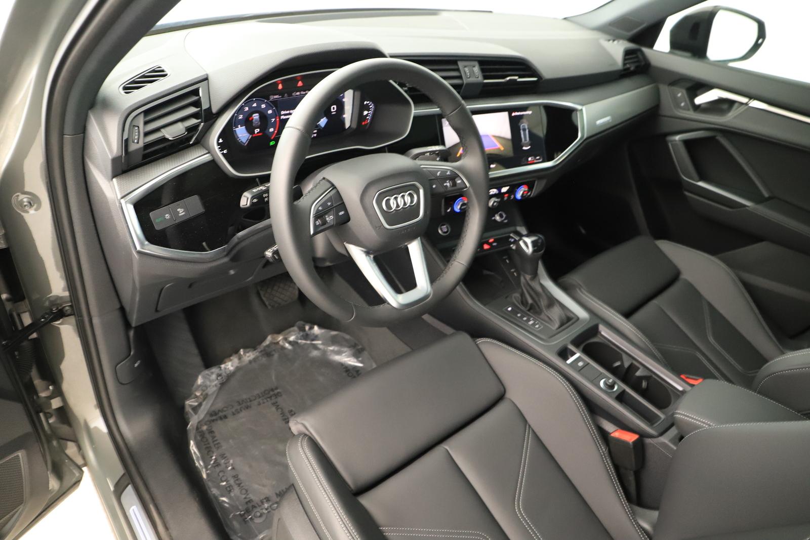 2025 Audi Q3 S Line Premium - Photo 15