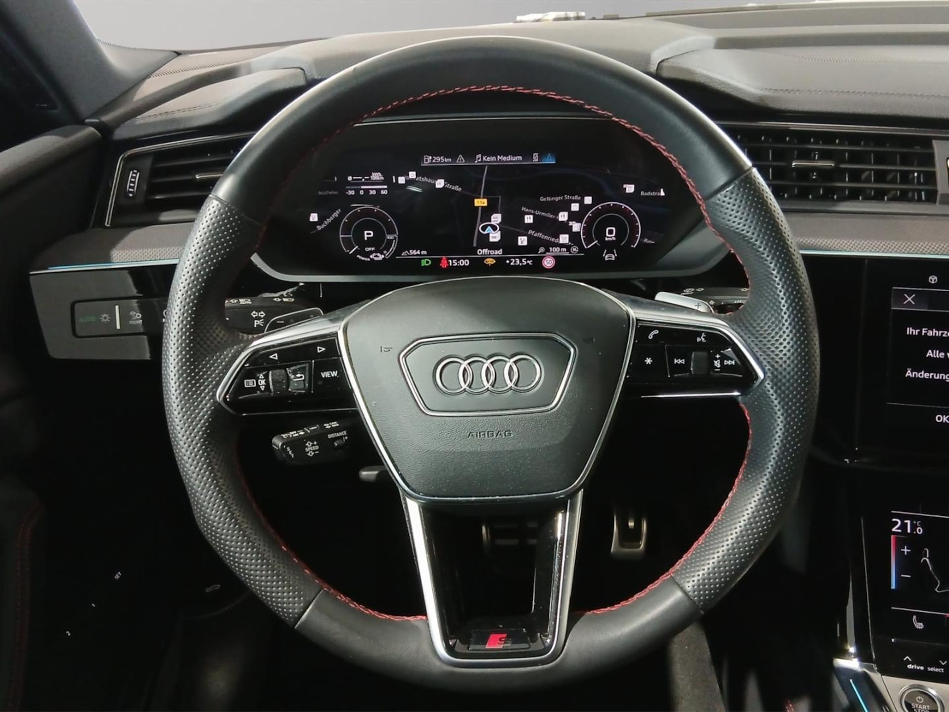 Audi Q8 e-tron S line