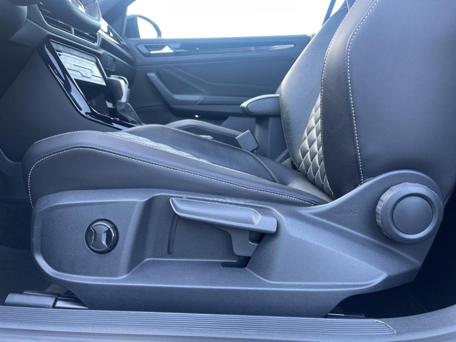 Volkswagen T-Roc Cabriolet – Bild 10
