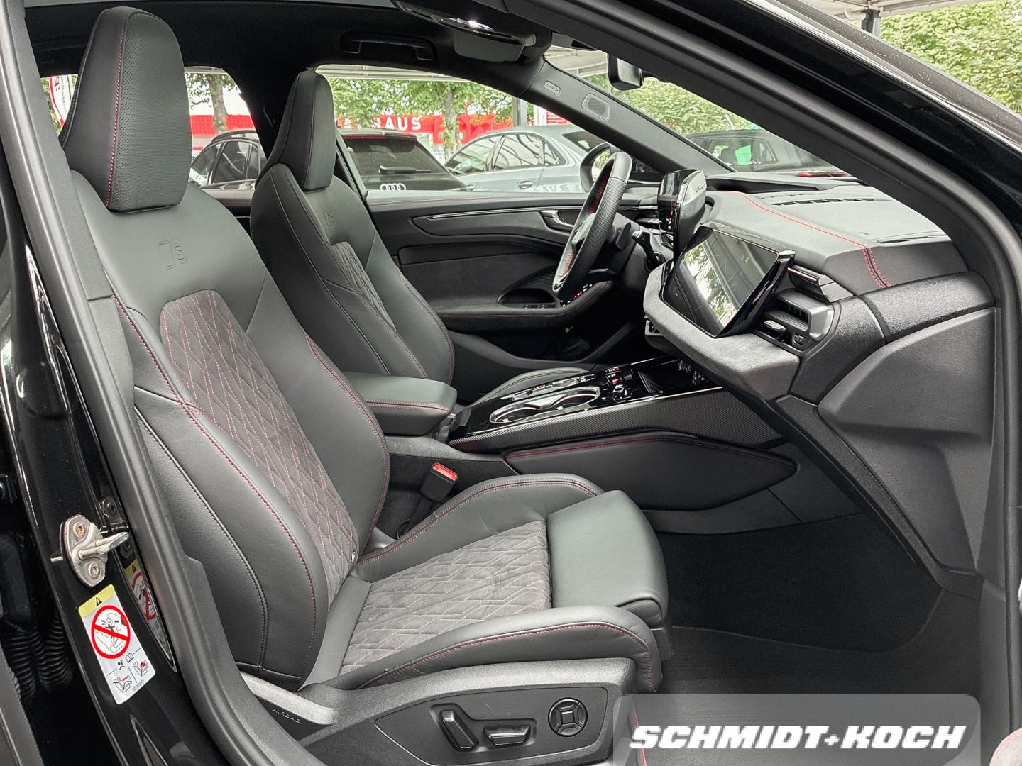 Bild über Audi A6 Avant TFSI quattro 270 kW S tronic - für weitere Informationen kontaktieren Sie den Audi Partner