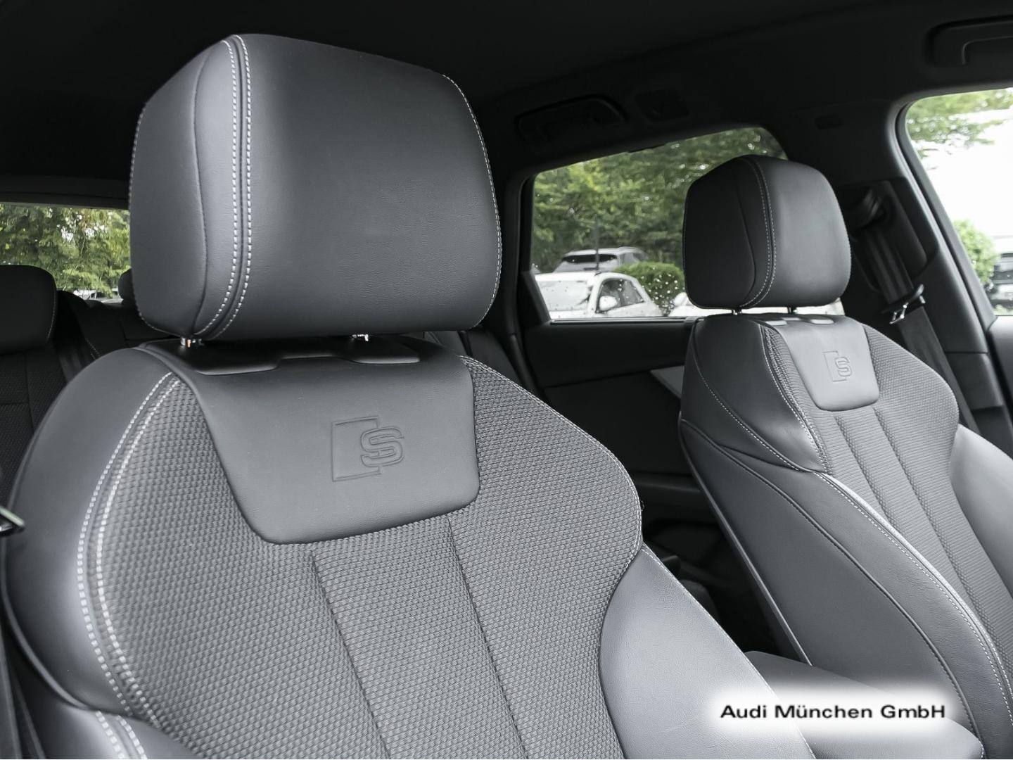 Bild über Audi A4 Avant S line 40 TFSI quattro S tronic - für weitere Informationen kontaktieren Sie den Audi Partner