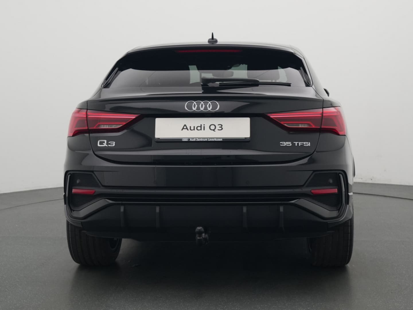 Bild über Audi Q3 Sportback S line 35 TFSI S tronic - für weitere Informationen kontaktieren Sie den Audi Partner