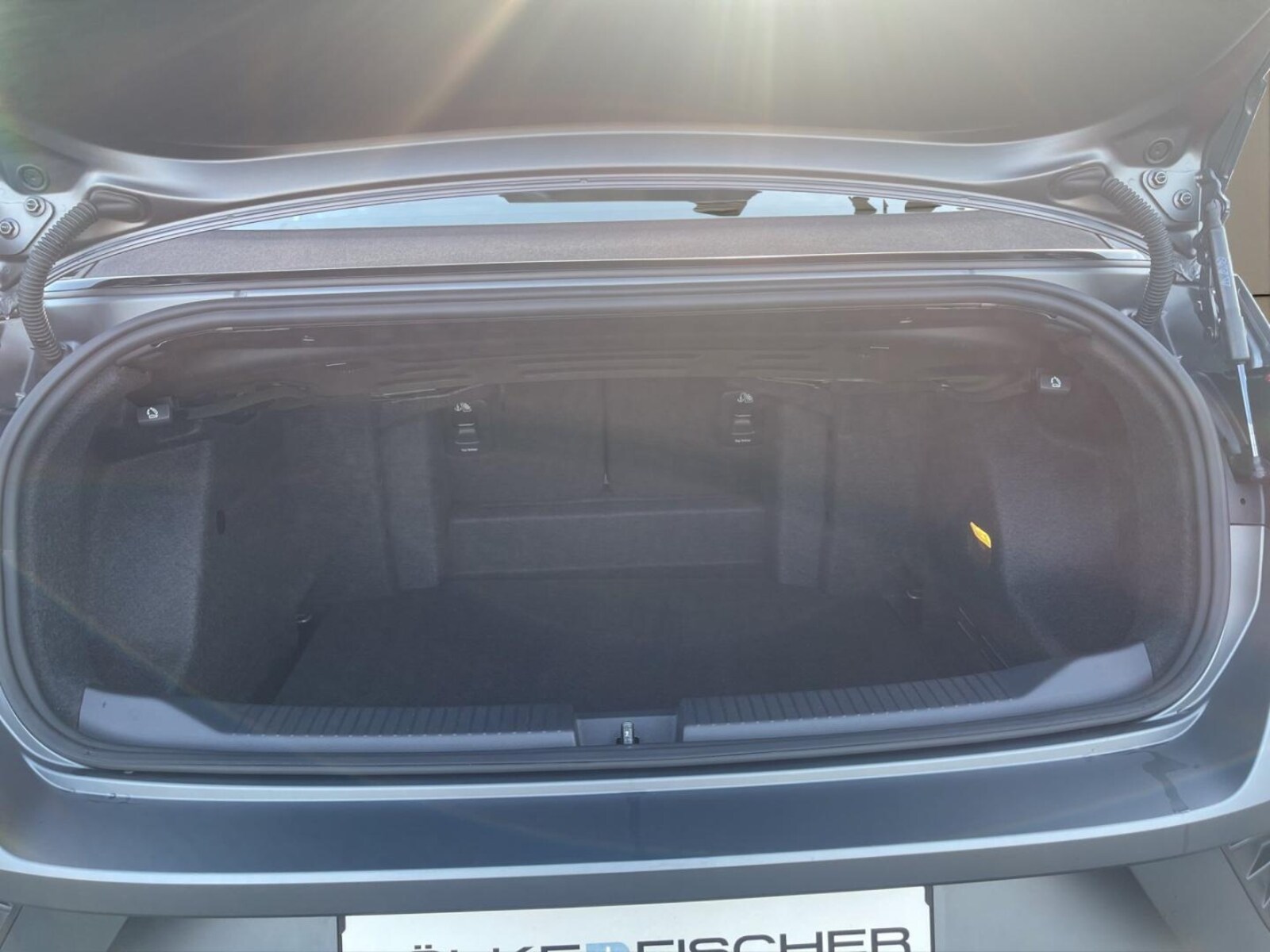 Volkswagen T-Roc Cabriolet – Bild 17