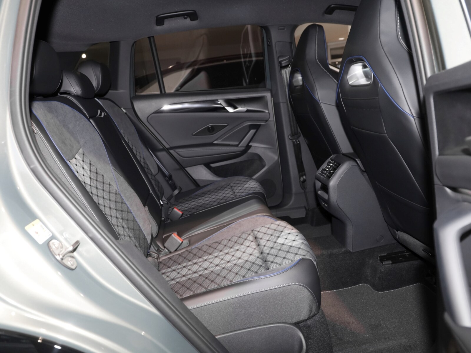 Volkswagen Tiguan – Bild 9