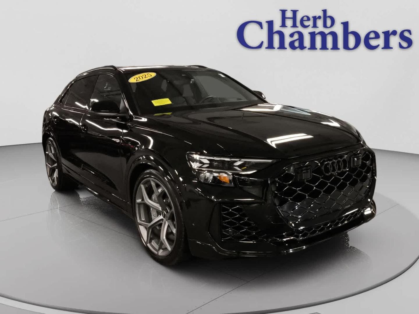 2025 Audi RS Q8 -'s photo