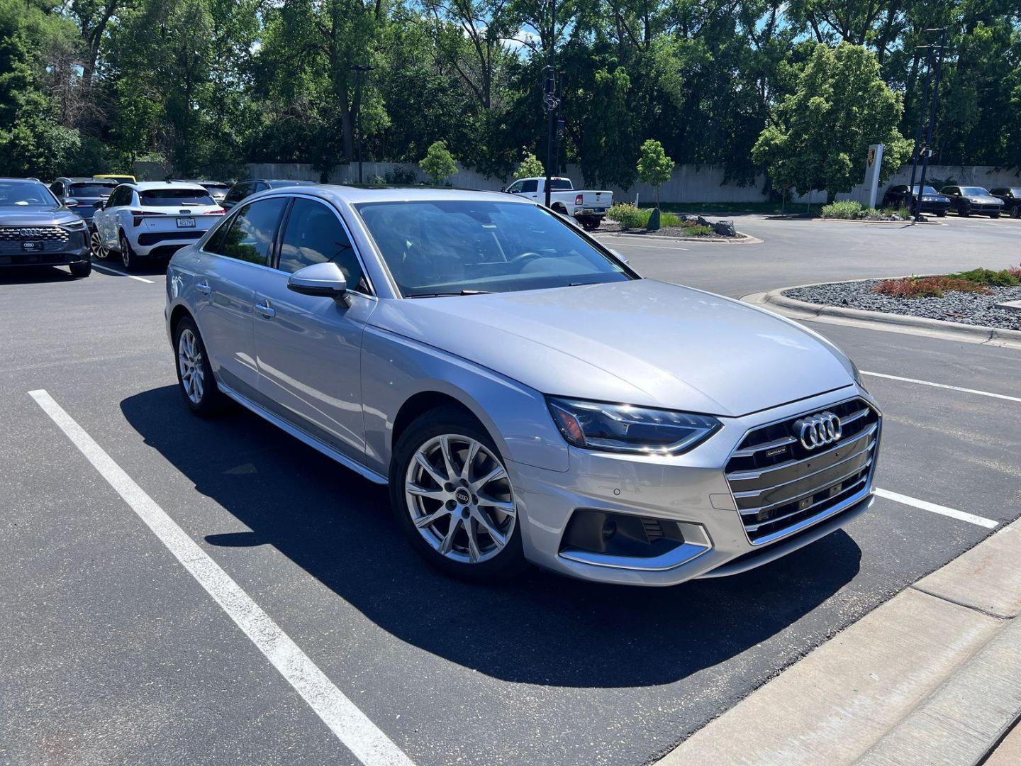 2023 Audi A4 40 TFSI Premium quattro S tronic's photo