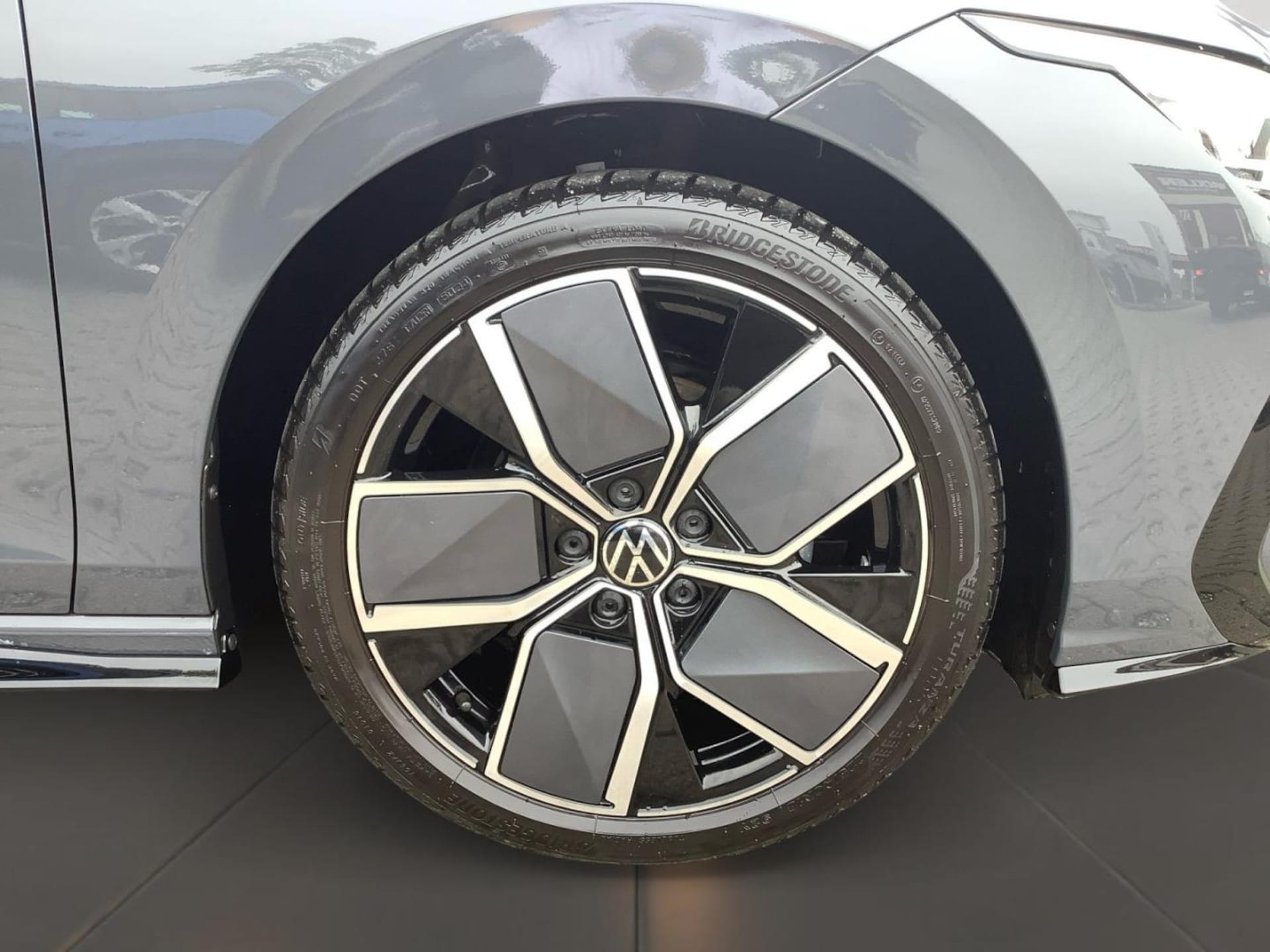 Volkswagen Golf Variant R-Line