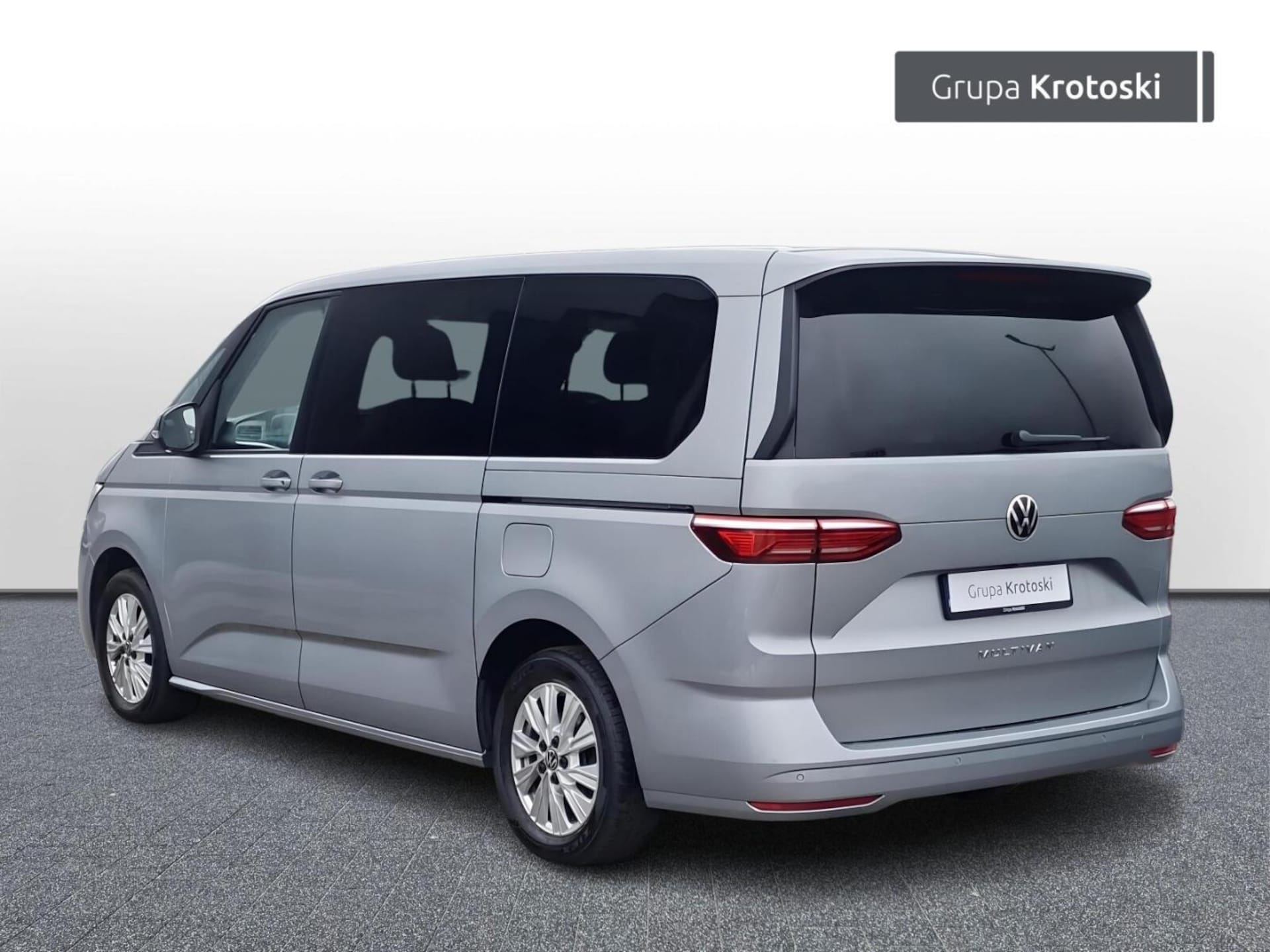 Volkswagen Multivan długi rozstaw osi Life