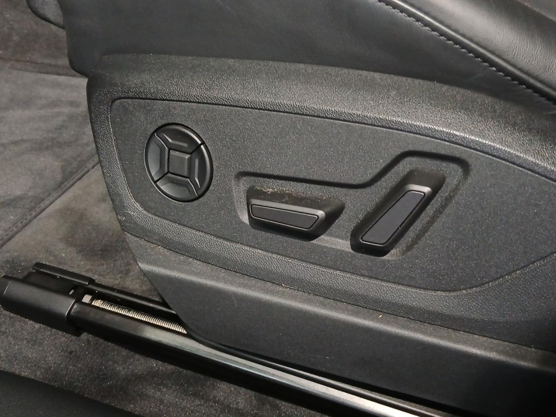 Audi Q8 e-tron S line