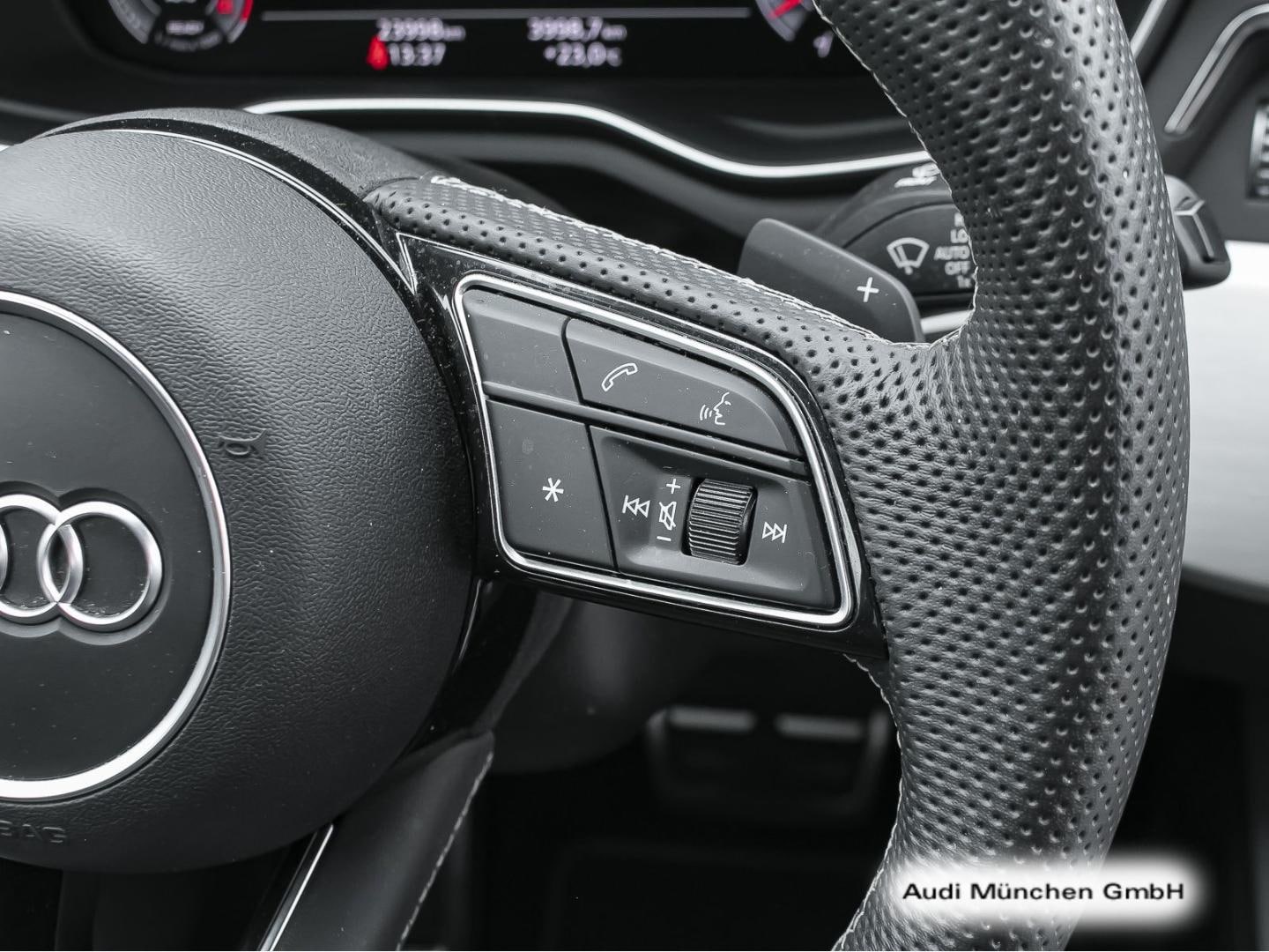 Bild über Audi A4 Avant S line 40 TFSI quattro S tronic - für weitere Informationen kontaktieren Sie den Audi Partner