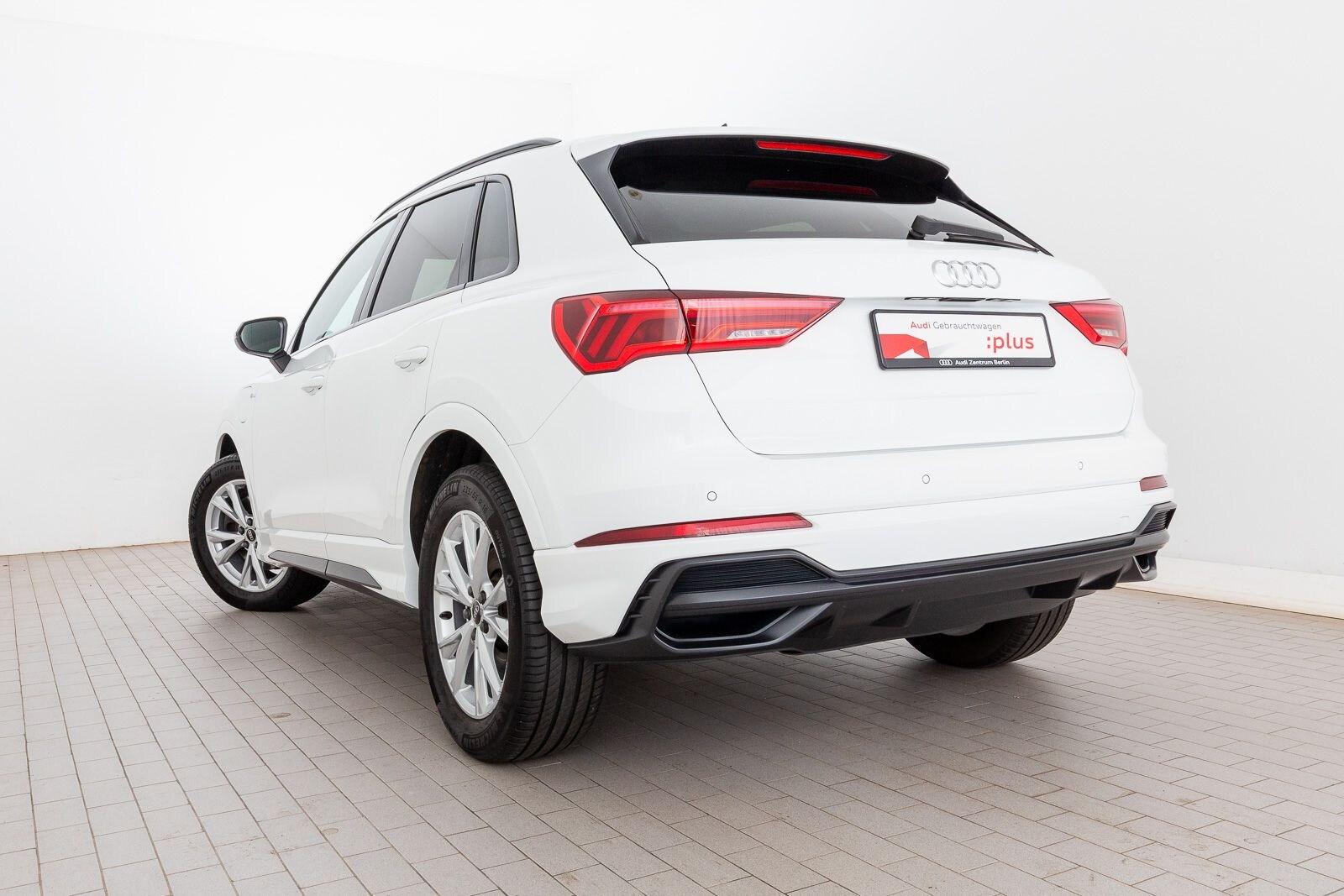 Image about Audi Q3 TFSI e 45 TFSI e S tronic
