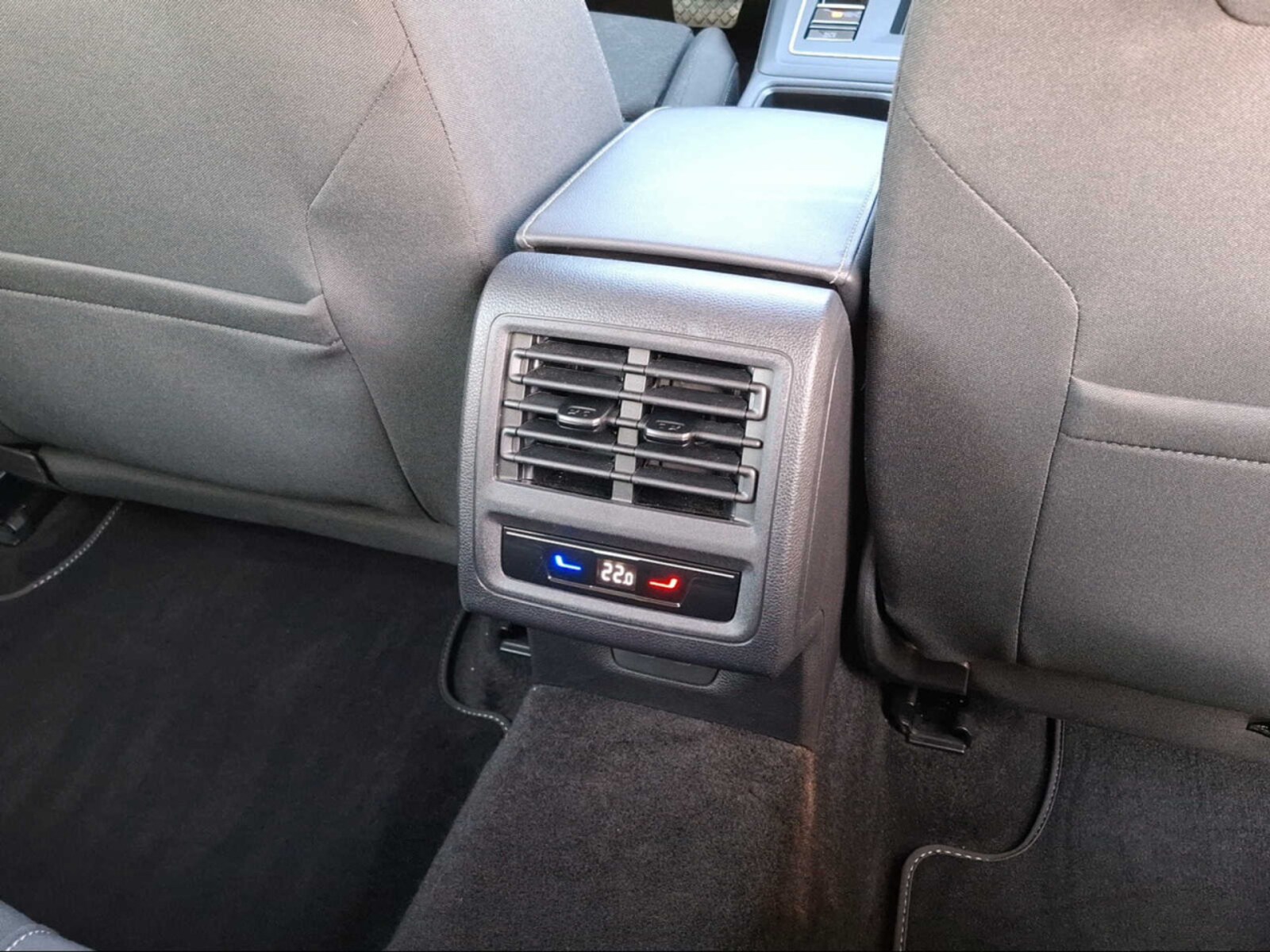 Volkswagen Golf Variant – Bild 13