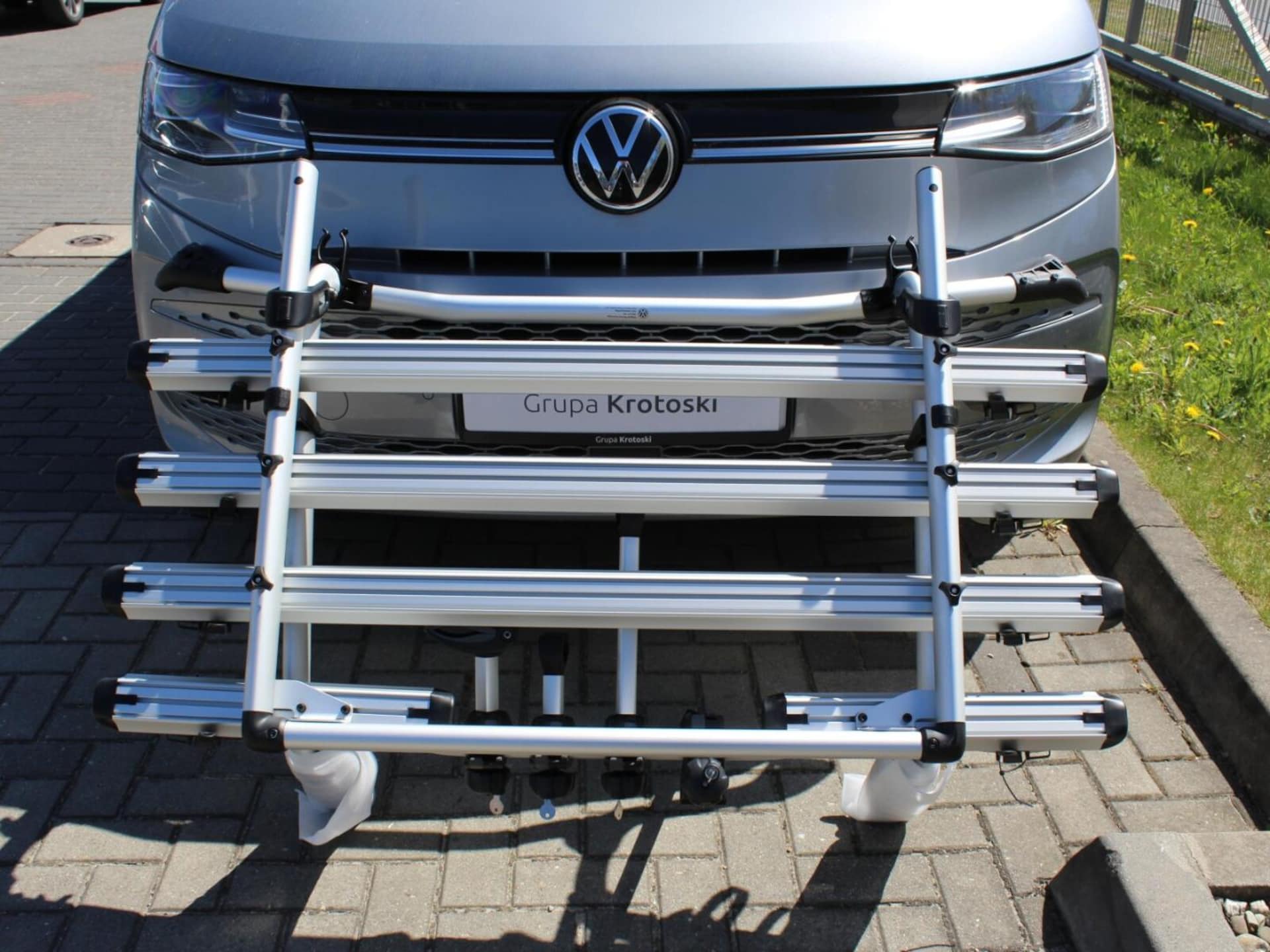 Volkswagen Multivan długi rozstaw osi Life
