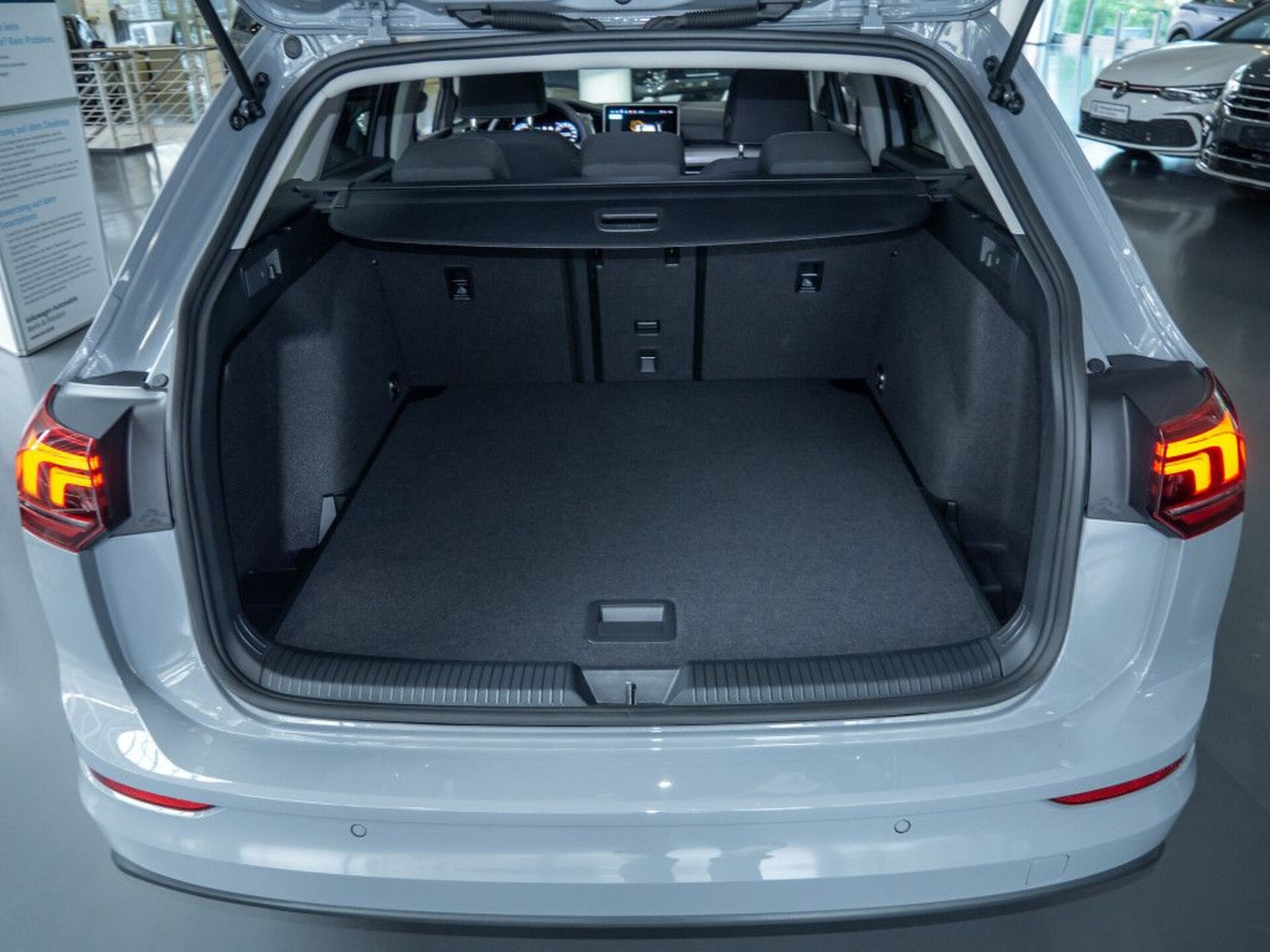 Volkswagen Golf Variant Life