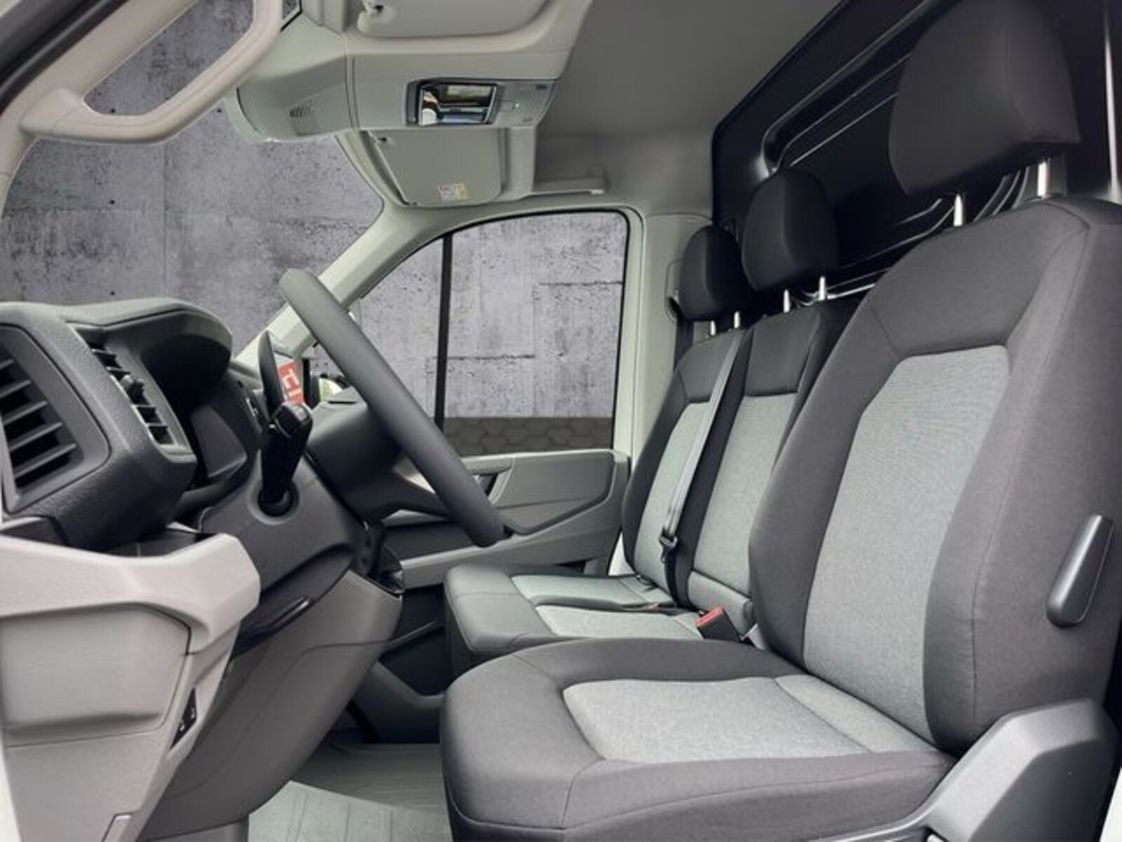 Volkswagen Crafter Kasten mittlerer Radstand – Bild 9