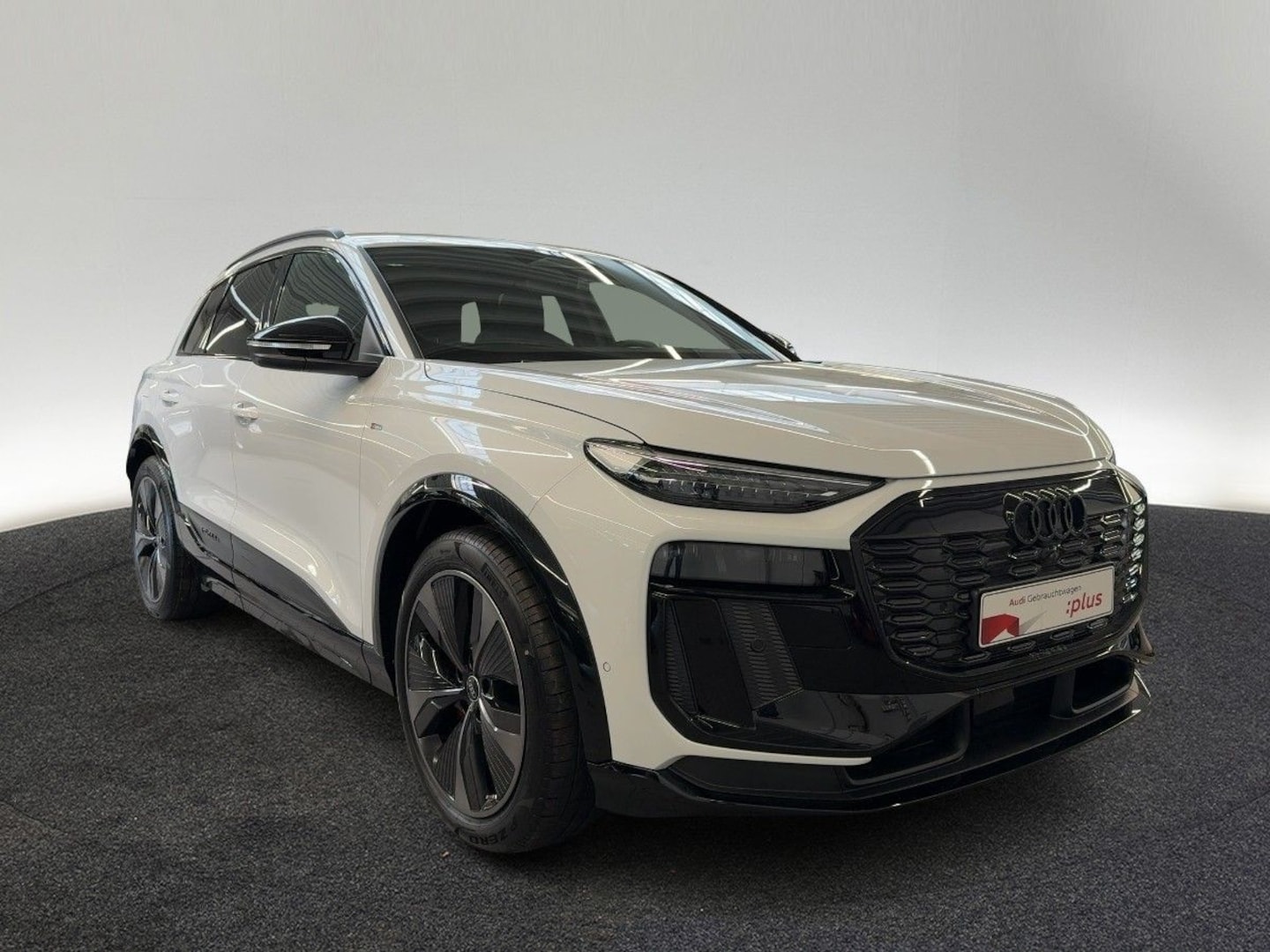 Bild über Audi Q6 SUV e-tron S line business e-tron performance 225 kW - für weitere Informationen kontaktieren Sie den Audi Partner