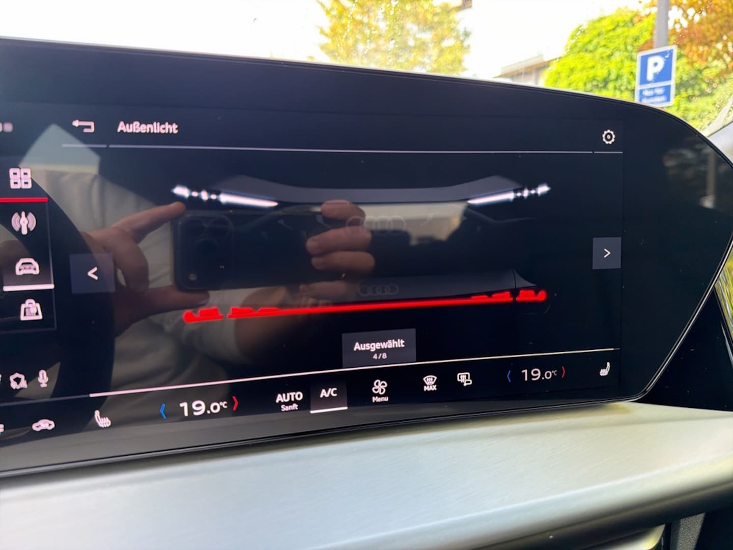Bild über Audi Q5 Sportback TDI quattro 150 kW S tronic - für weitere Informationen kontaktieren Sie den Audi Partner