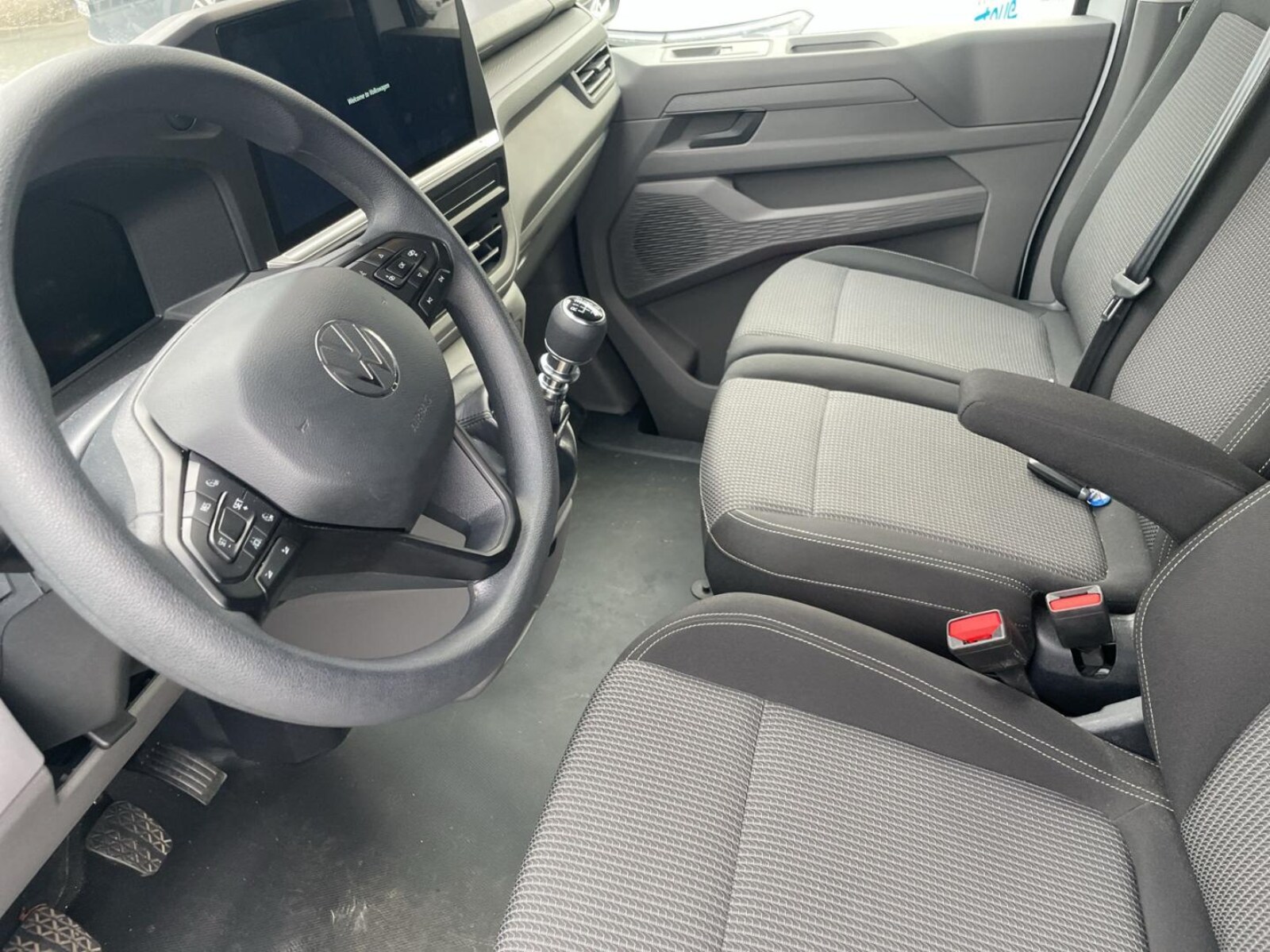 Volkswagen Transporter Kasten kurzer Radstand – Bild 6