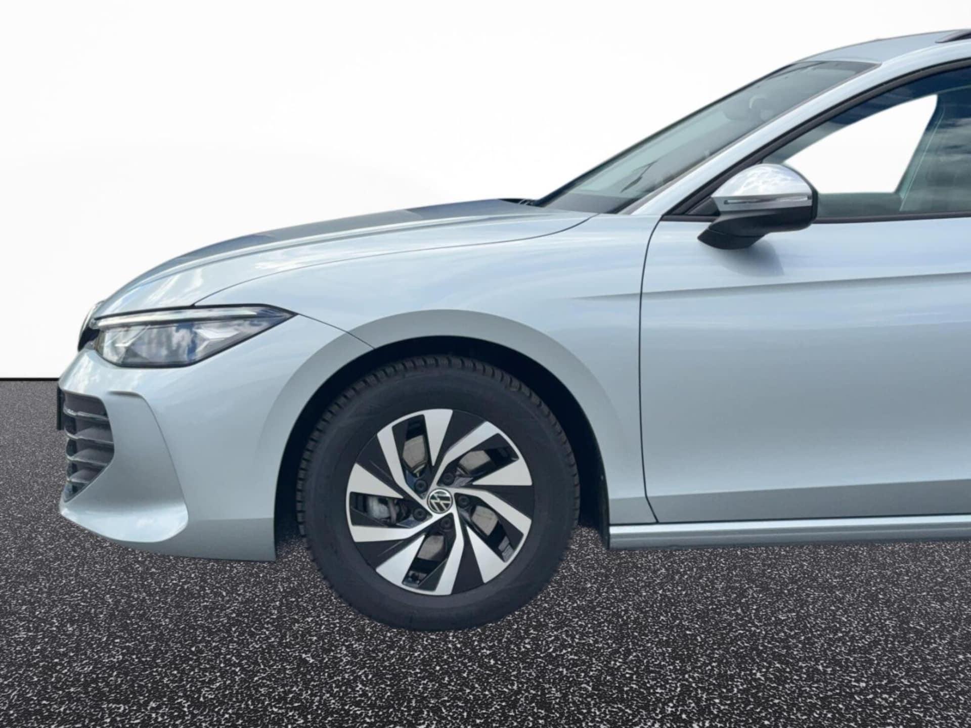 Volkswagen Passat Model bazowy