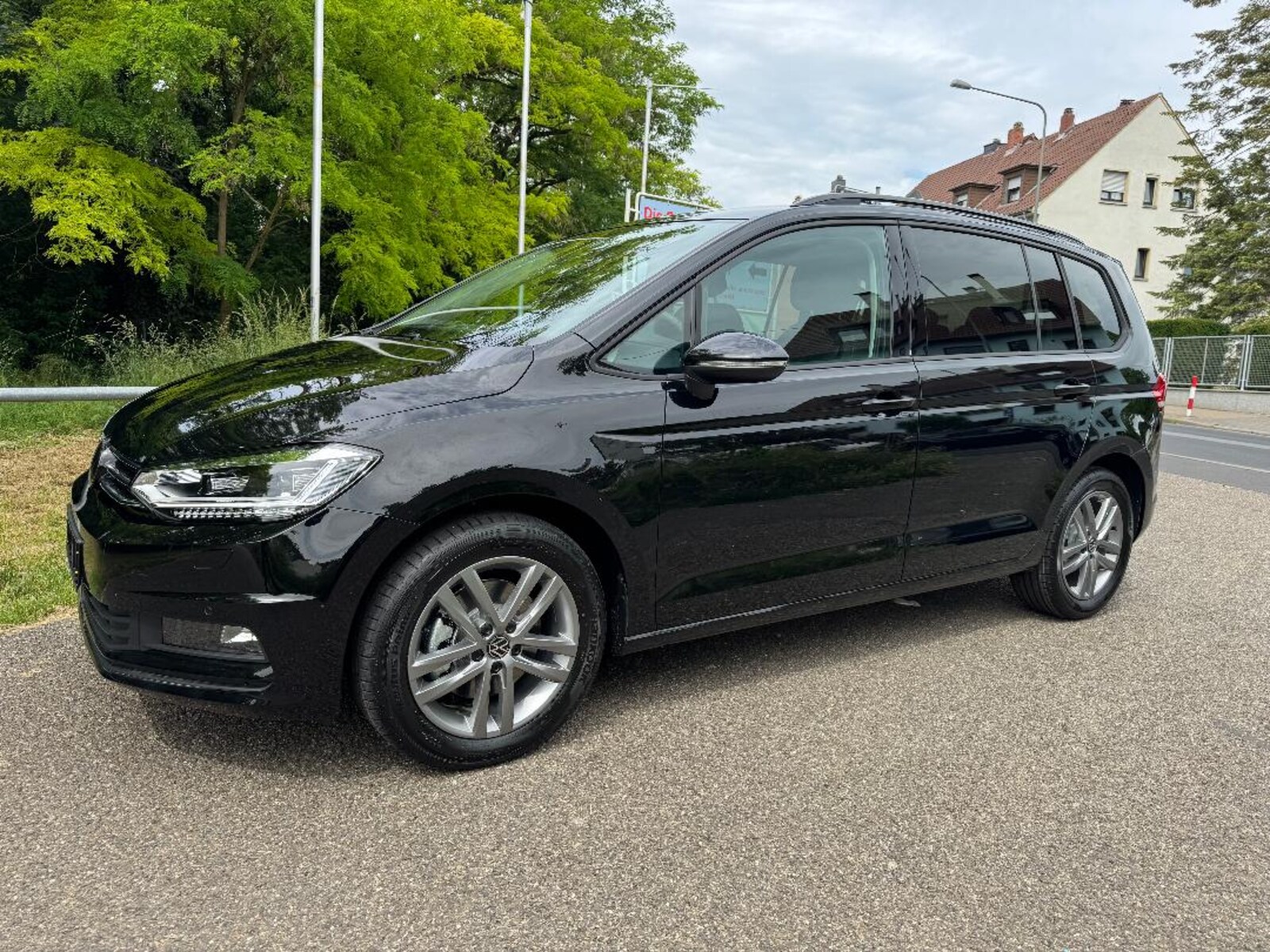 Volkswagen Touran – Bild 9