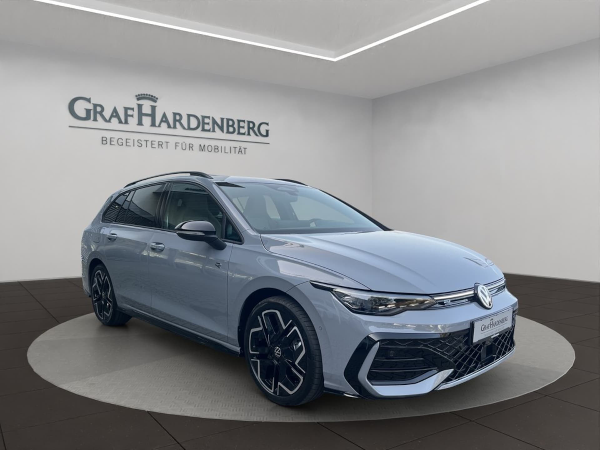 Volkswagen Golf Variant R-Line