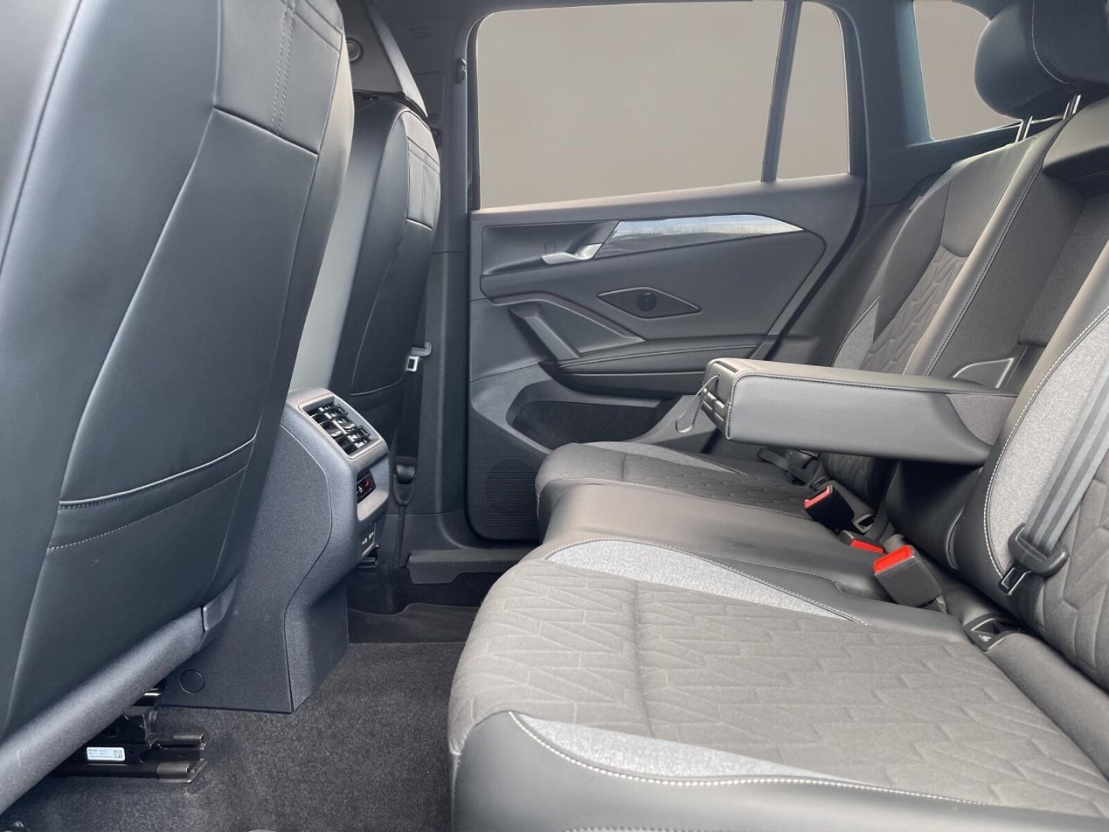 Volkswagen Tiguan – Bild 15