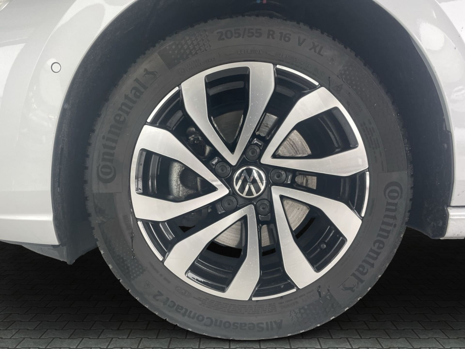 Volkswagen Golf Active