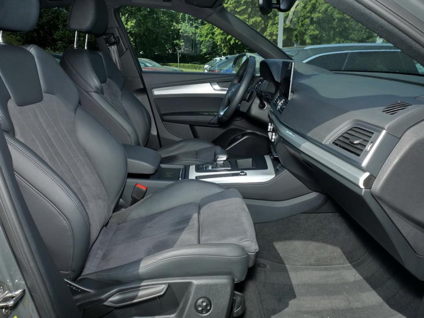 Bild über Audi Q5 Sportback TFSI e S line business 50 TFSI e quattro S tronic - für weitere Informationen kontaktieren Sie den Audi Partner