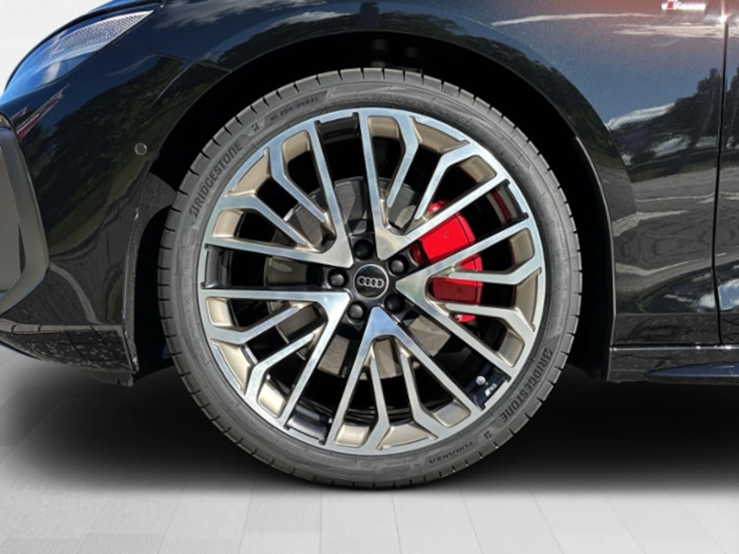 Bild über Audi A6 Avant TFSI quattro 270 kW S tronic - für weitere Informationen kontaktieren Sie den Audi Partner