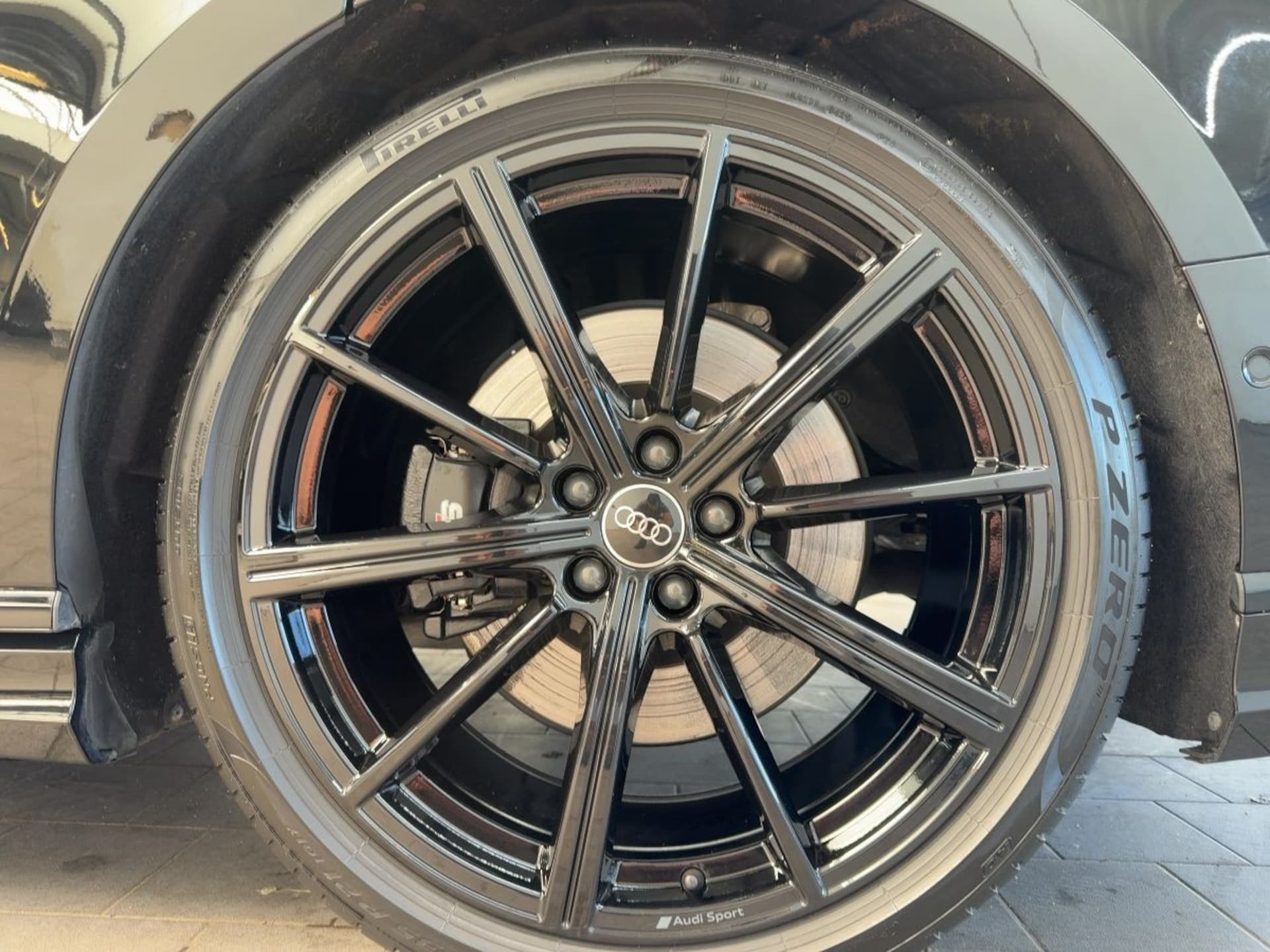 Audi S8