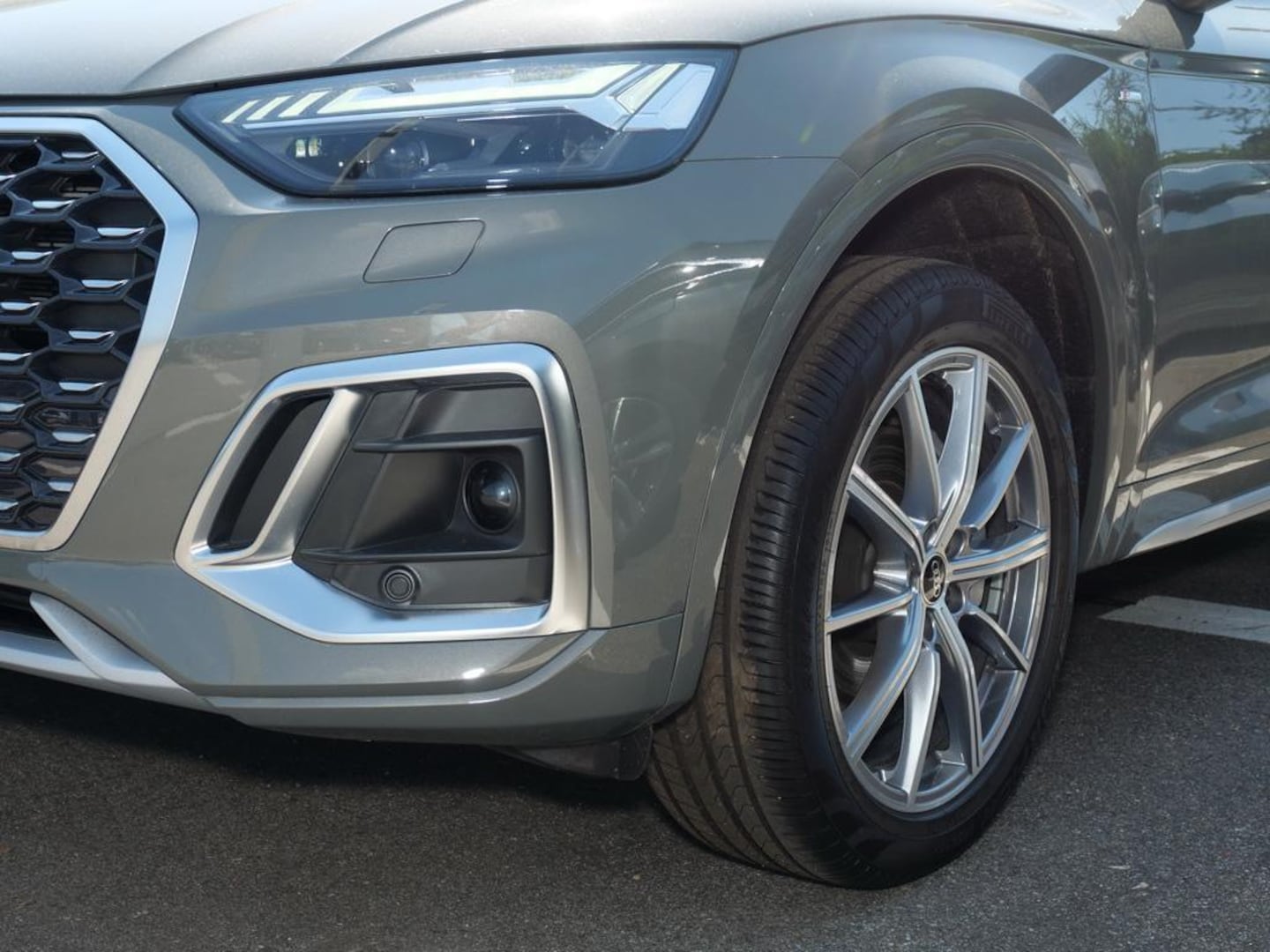 Bild über Audi Q5 Sportback TFSI e S line business 50 TFSI e quattro S tronic - für weitere Informationen kontaktieren Sie den Audi Partner