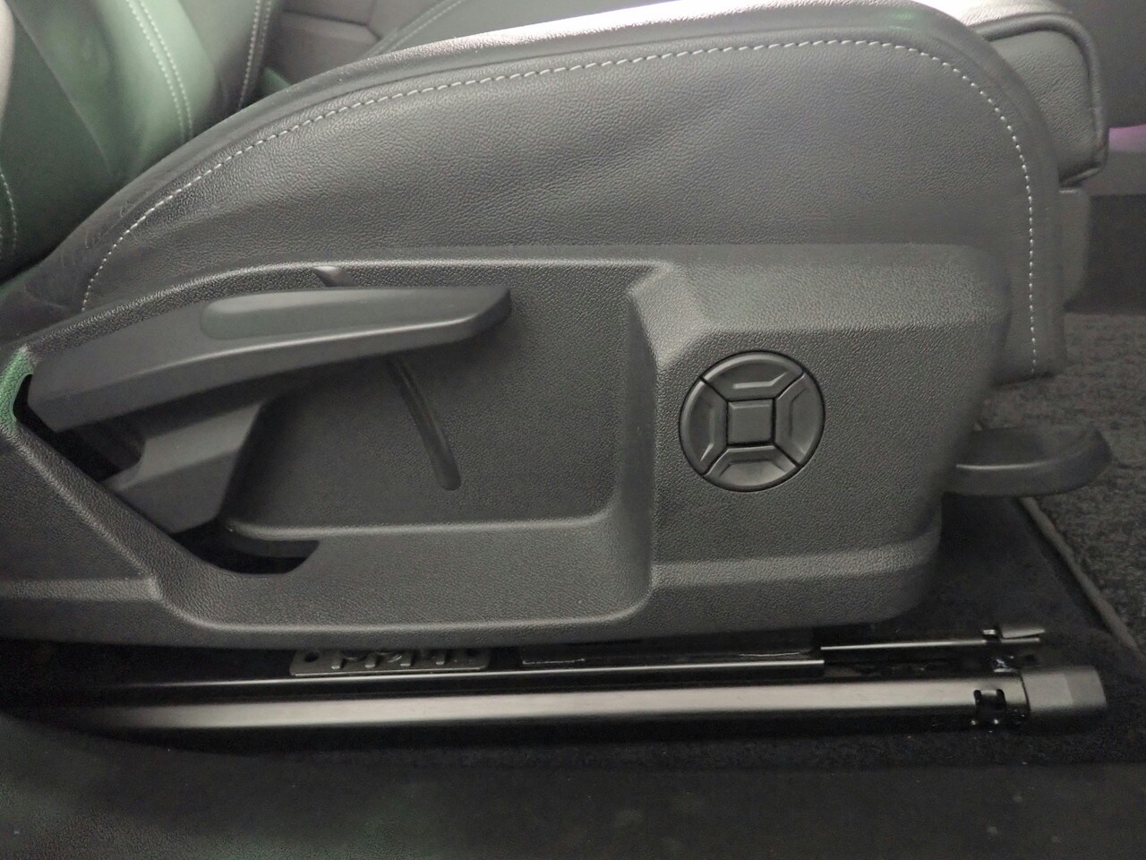 Image about Audi Q4 e-tron 40 e-tron 150,00 kW