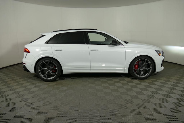 2026 Audi RS Q8 SUV performance