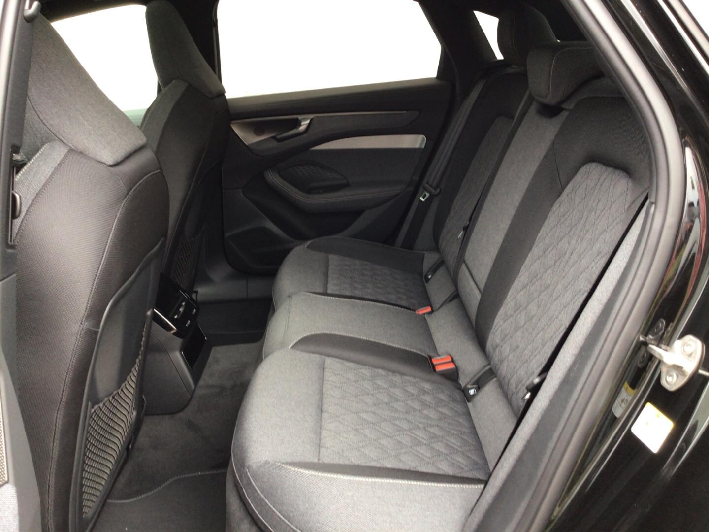 Bild über Audi A6 Limousine edition one TDI quattro 150 kW S tronic - für weitere Informationen kontaktieren Sie den Audi Partner