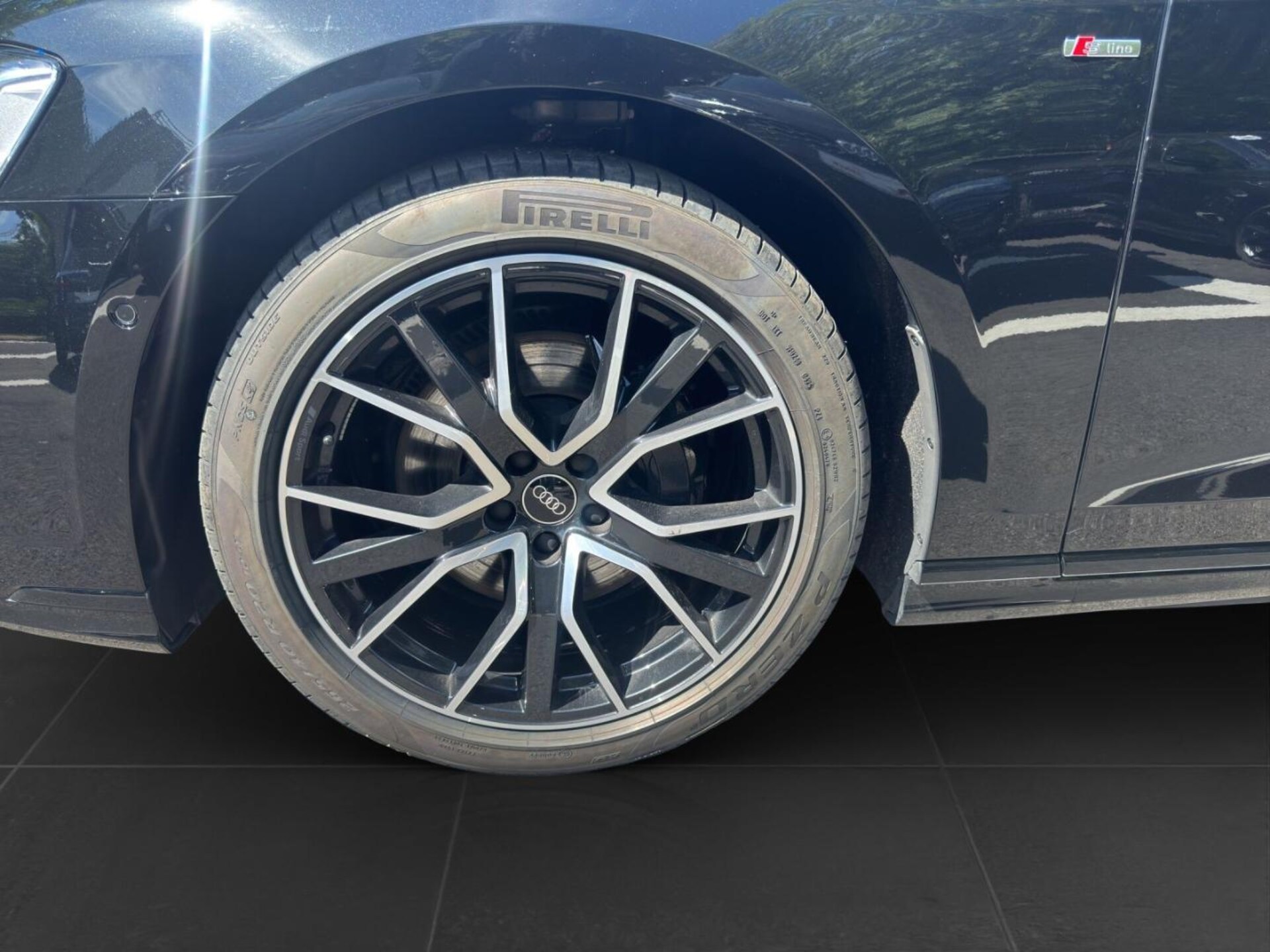 Audi A8