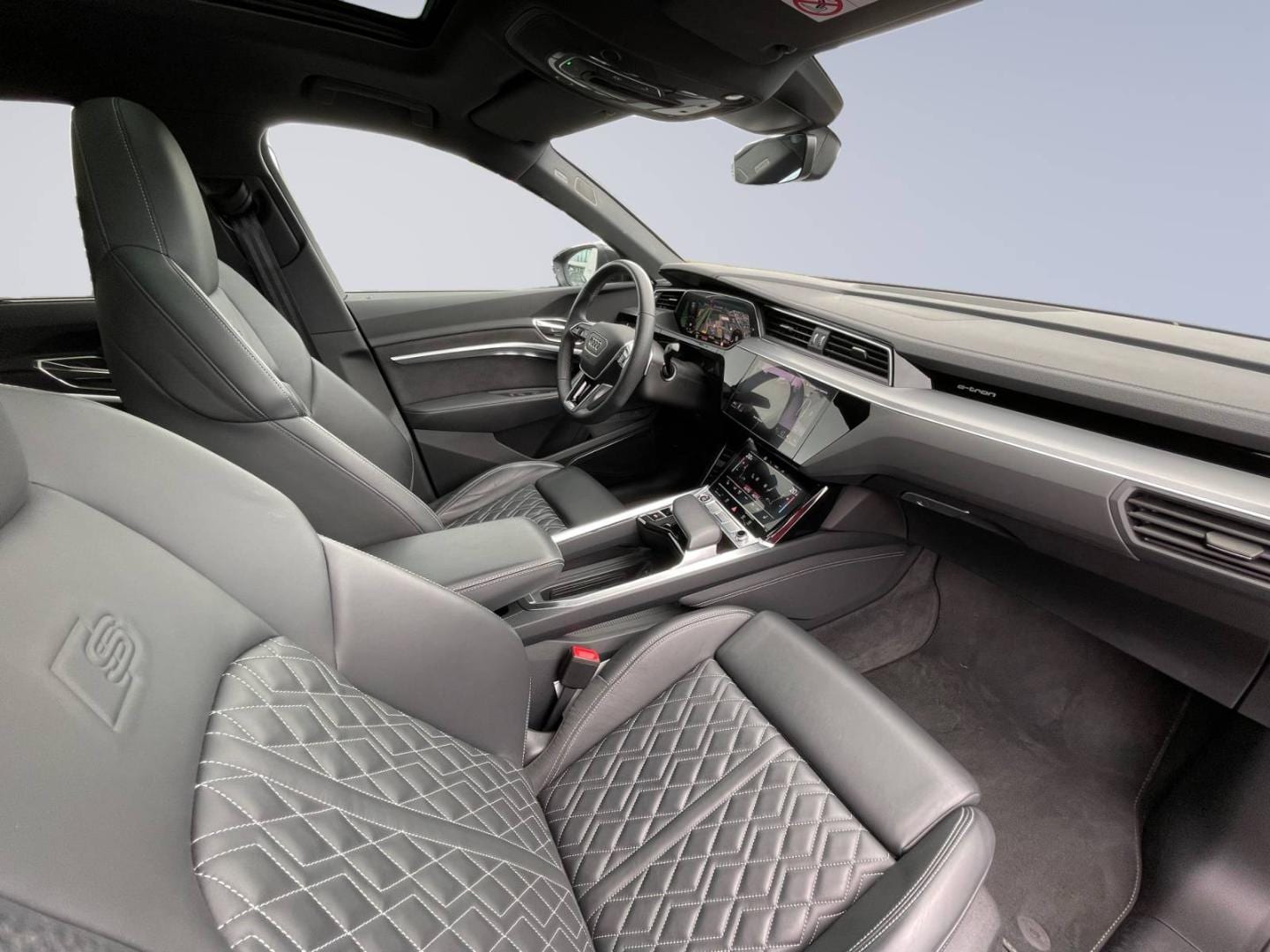 Image about Audi Q8 Sportback e-tron S line 55 e-tron quattro 300,00 kW