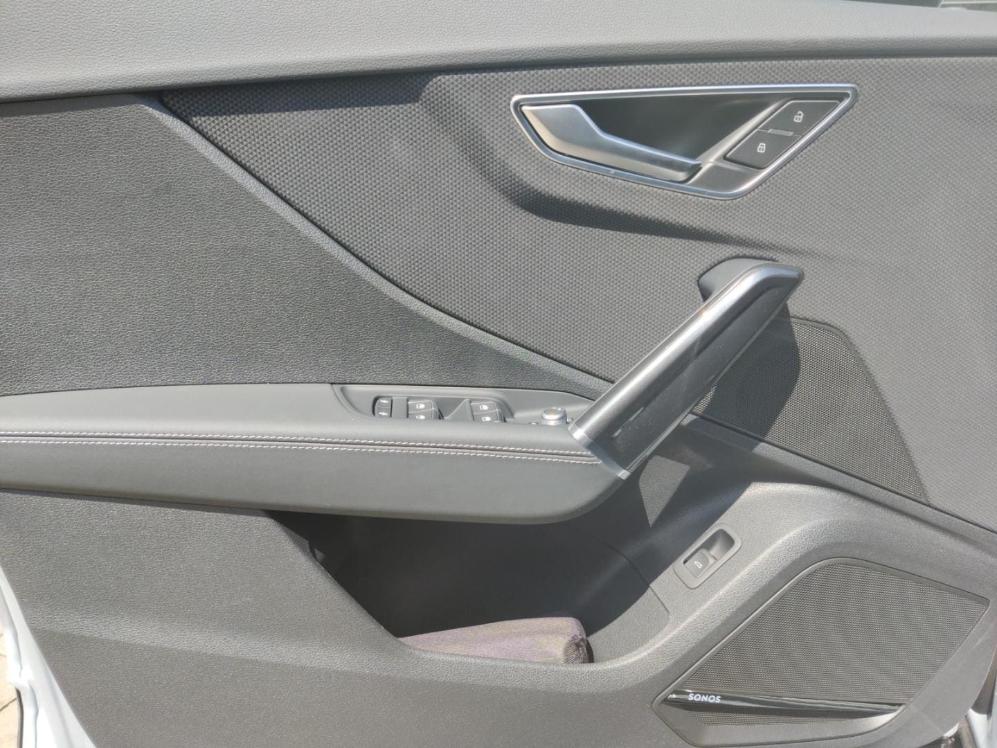 Bild über Audi SQ2 TFSI quattro S tronic - für weitere Informationen kontaktieren Sie den Audi Partner