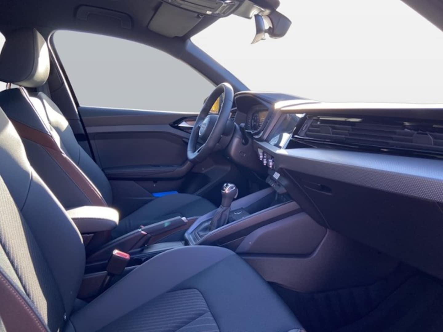 Bild über Audi A1 Sportback S line 35 TFSI S tronic - für weitere Informationen kontaktieren Sie den Audi Partner