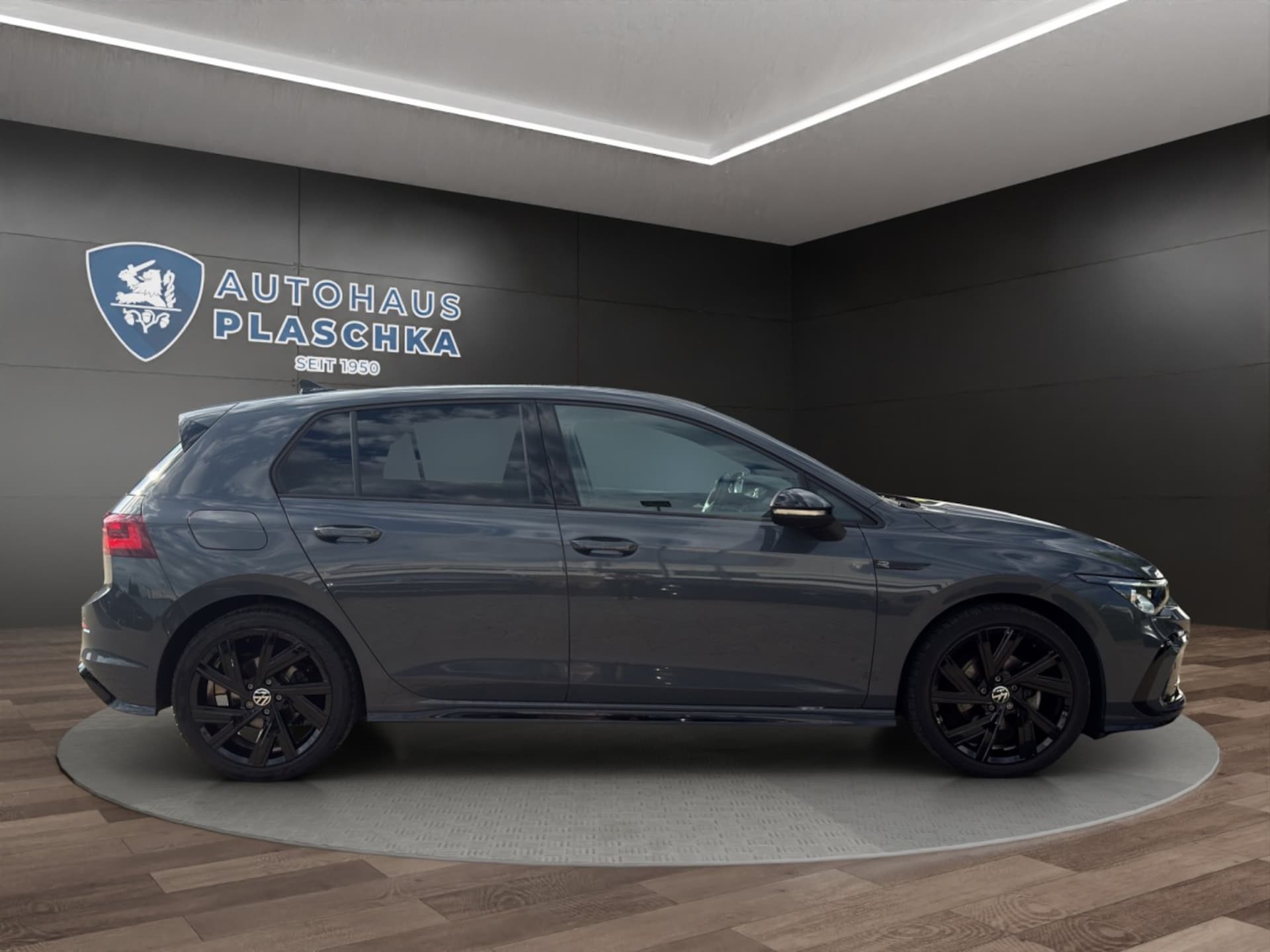 Volkswagen Golf R-Line