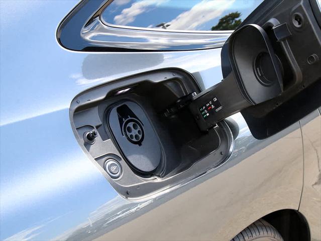 2025 AUDI S6 - Image 8