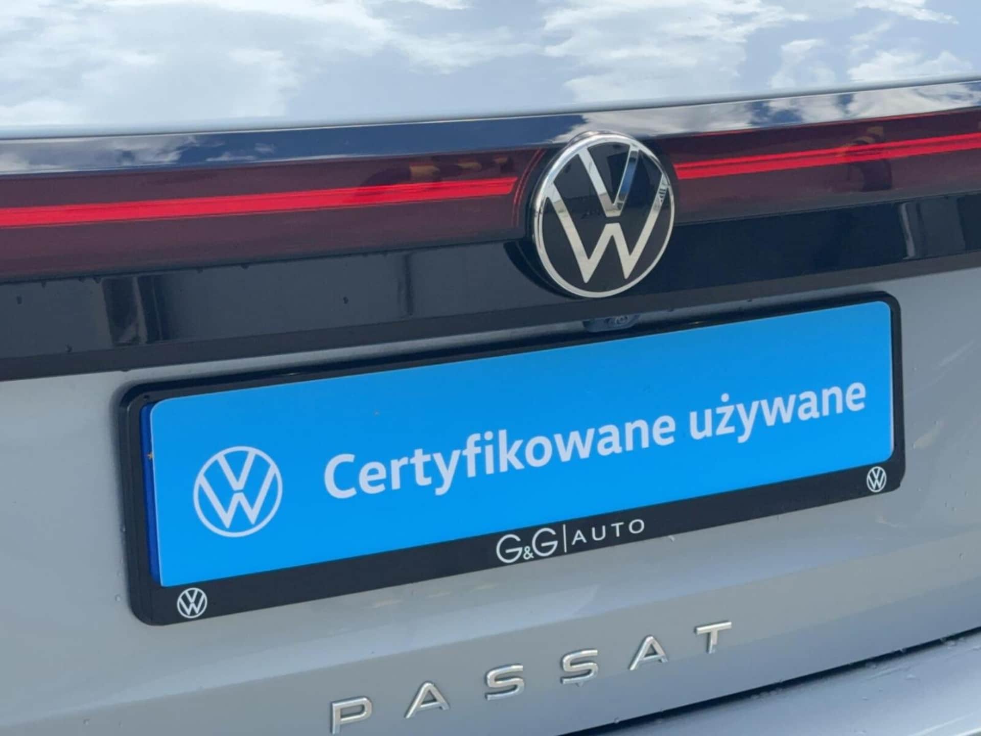 Volkswagen Passat Model bazowy